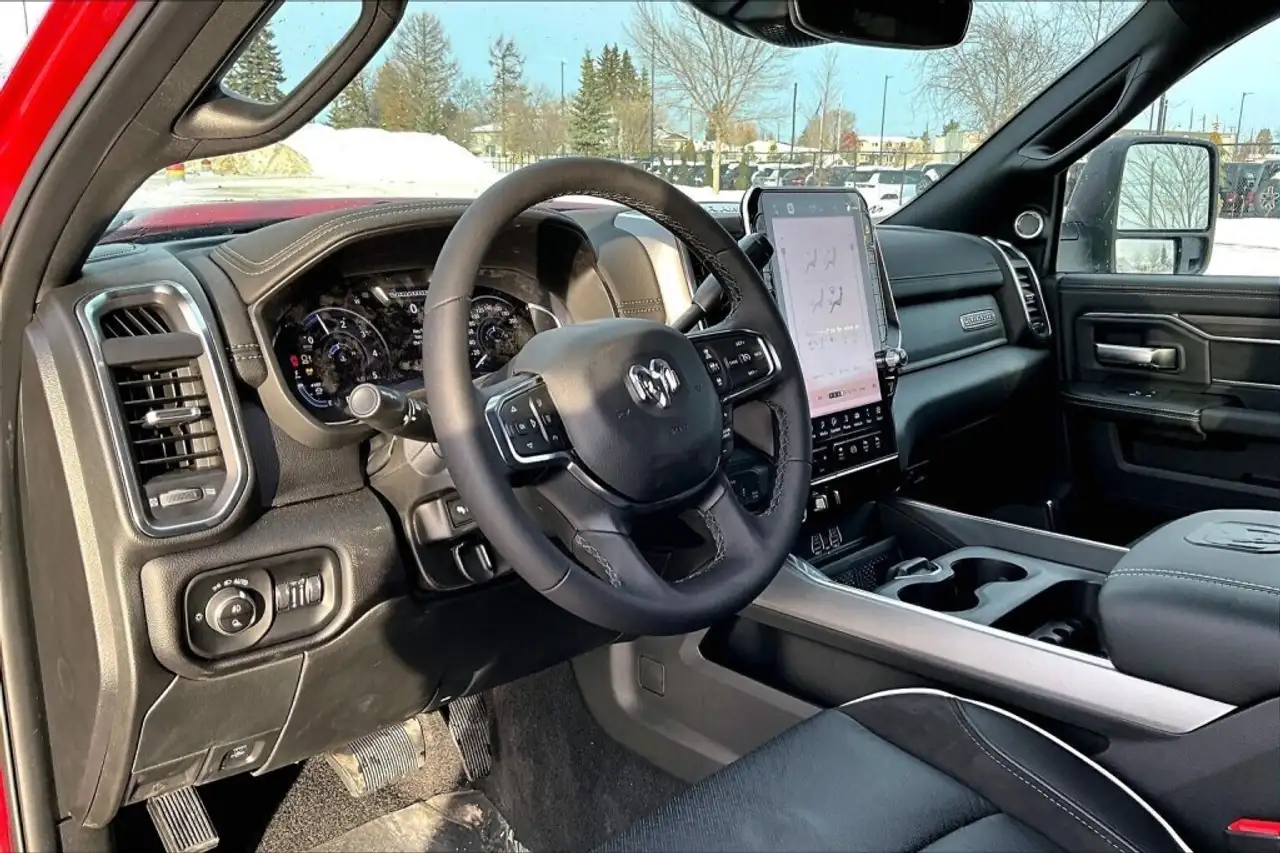 RAM 2500 снимка RAM 2500