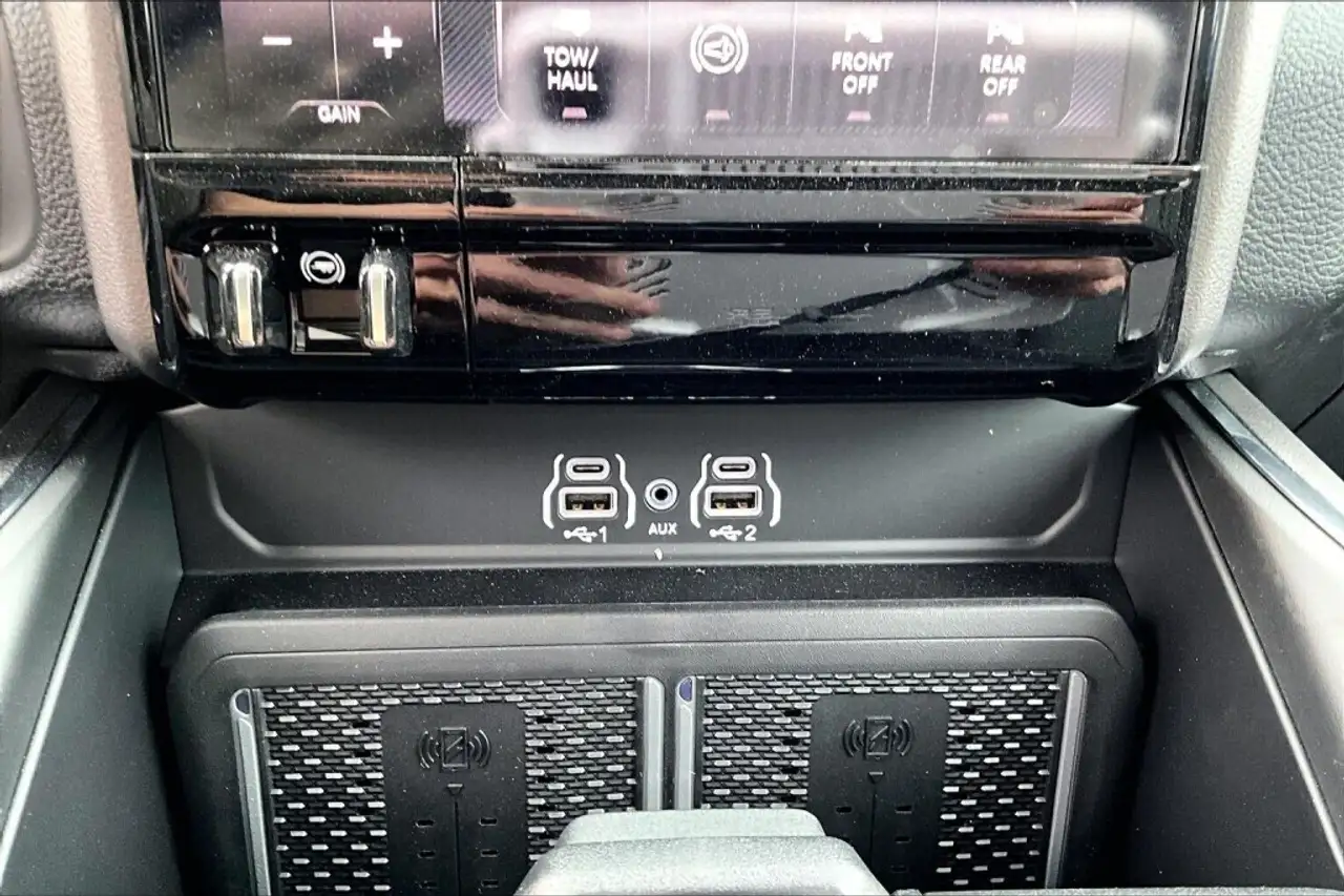 RAM 2500 снимка RAM 2500
