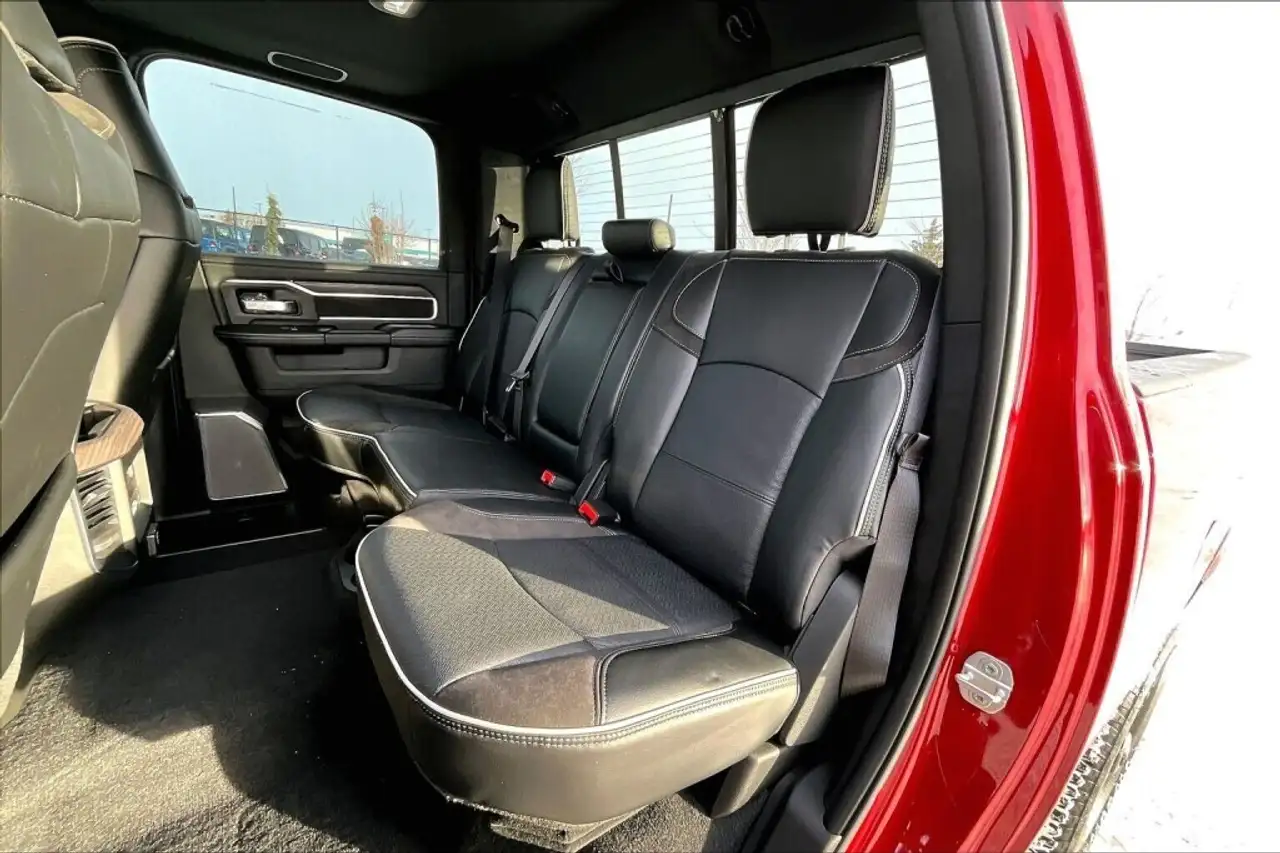 RAM 2500 снимка RAM 2500