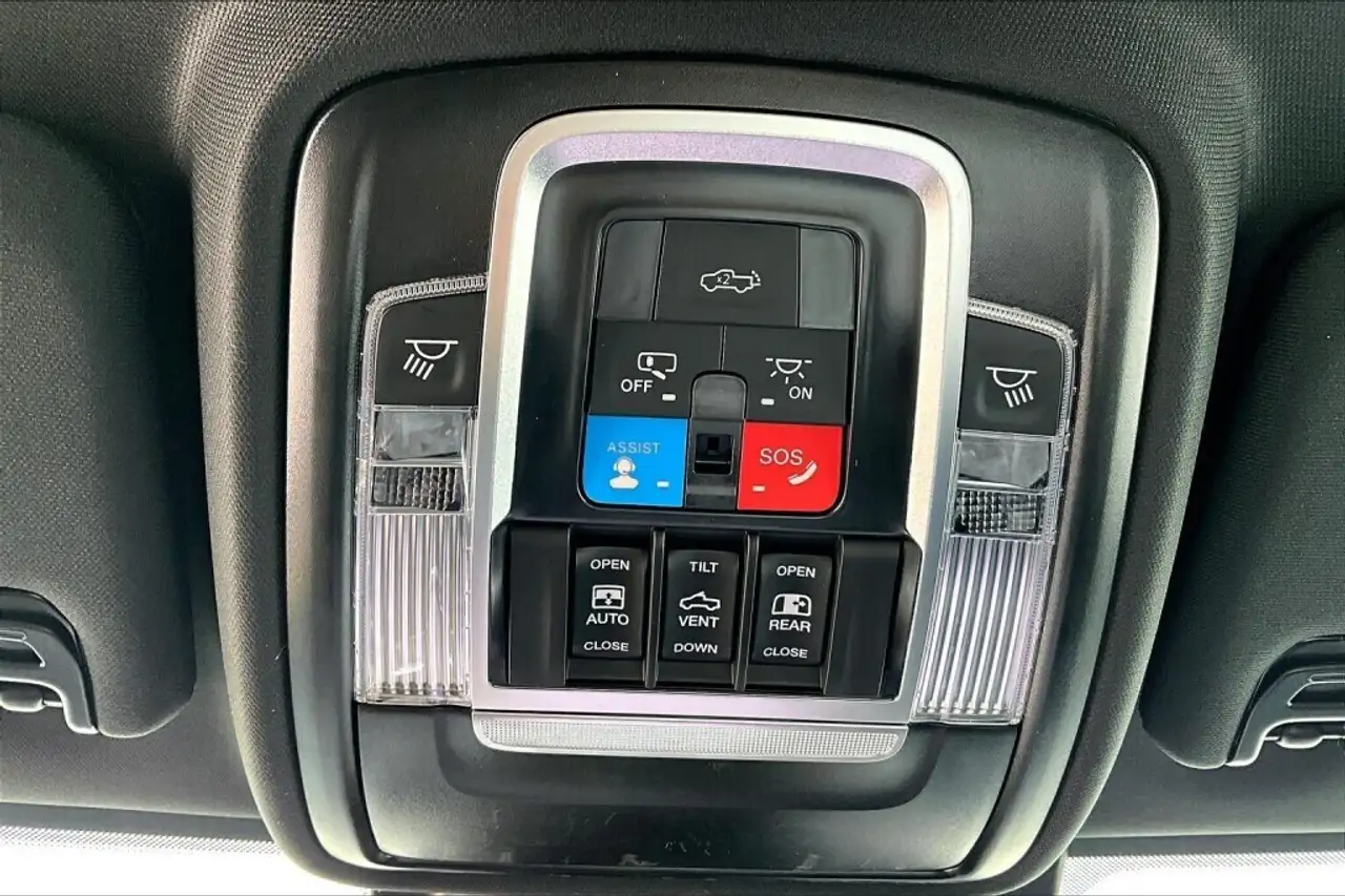RAM 2500 снимка RAM 2500