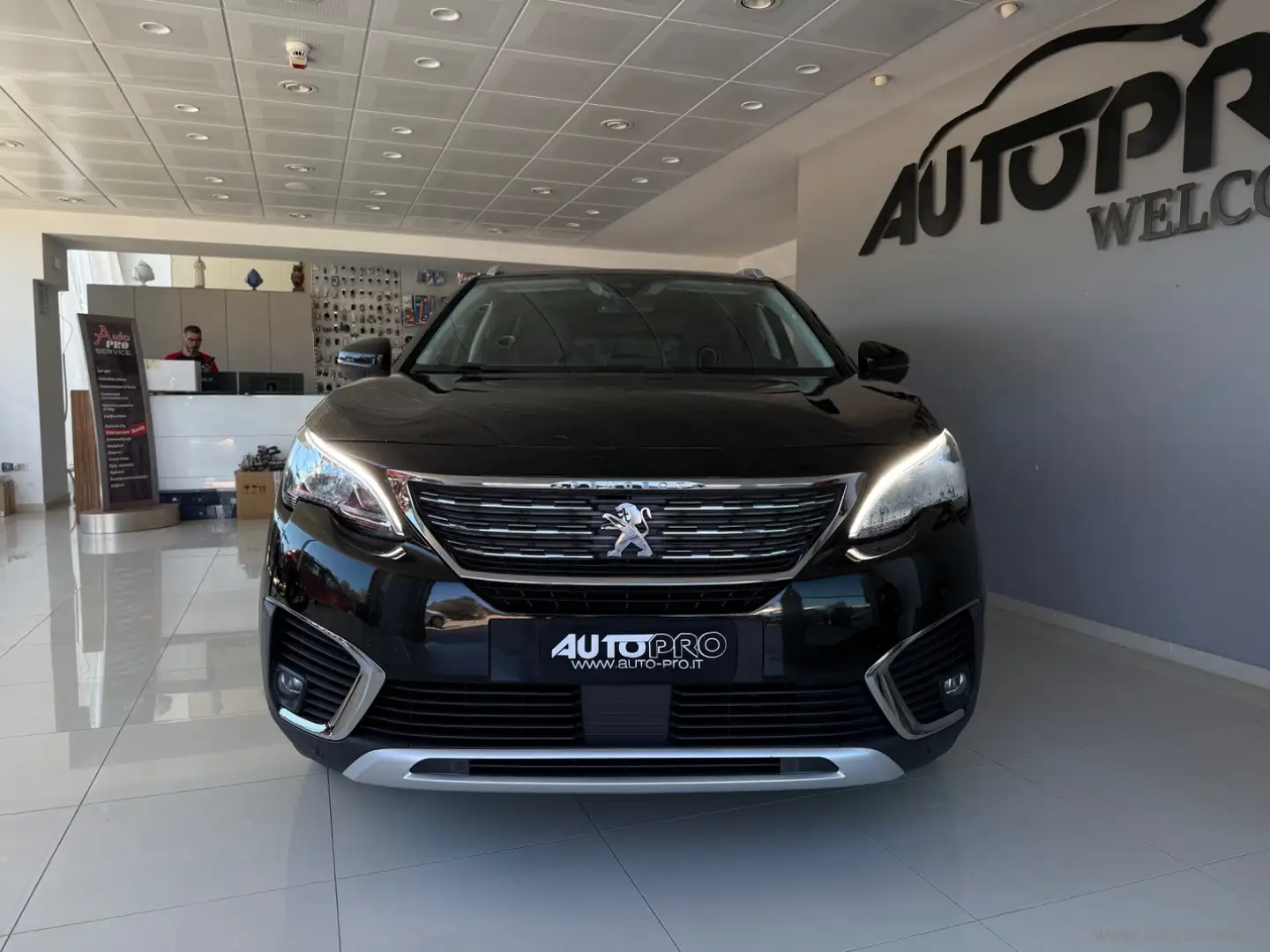 Peugeot 5008 BlueHDi 130 S&S Allure Nero - 1