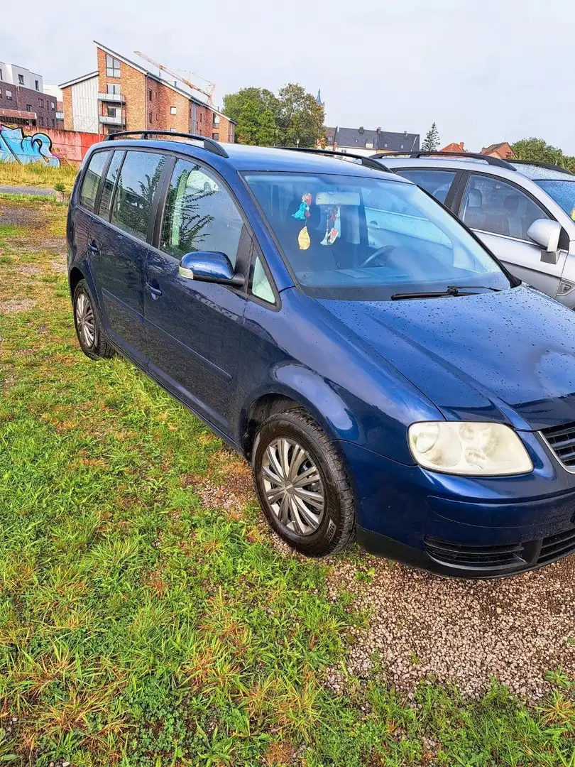 Volkswagen Touran 1.6 FSI - 1
