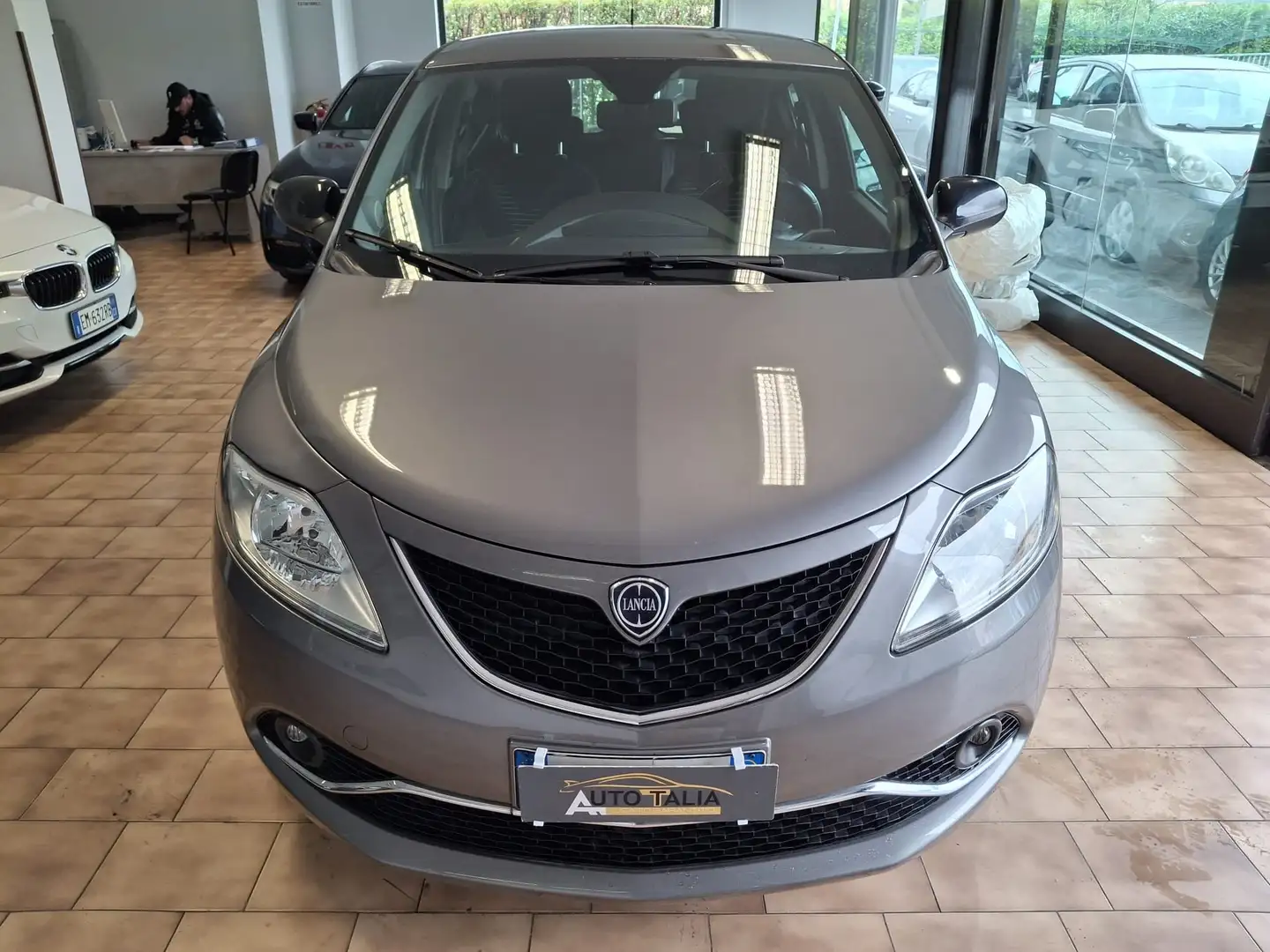 Lancia Ypsilon 1.3 mjt Silver s*NEOPATENTATI Gris - 2