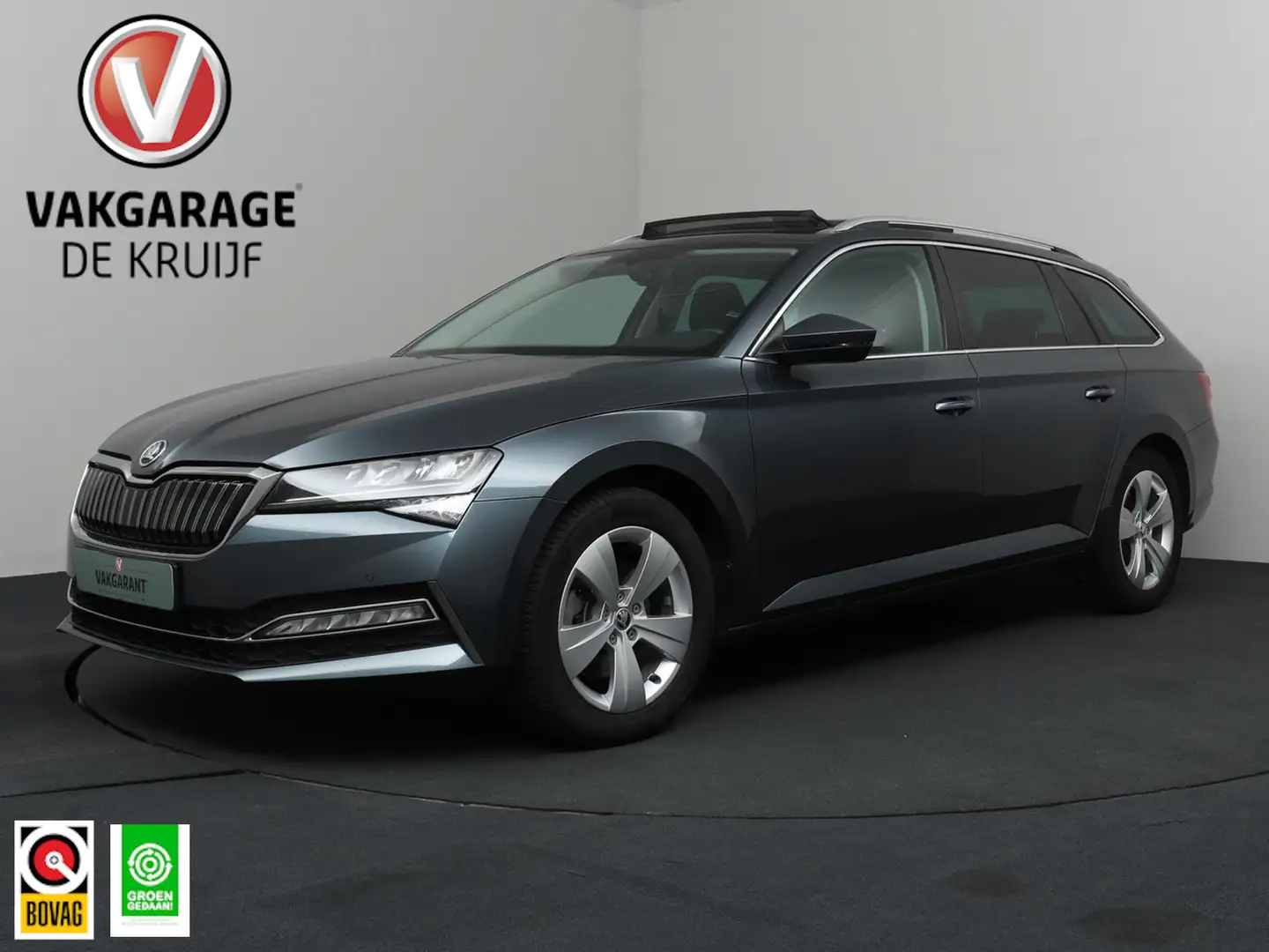 Skoda Superb Combi 1.4 TSI iV Business Edition PHEV Panodak | V Gri - 1