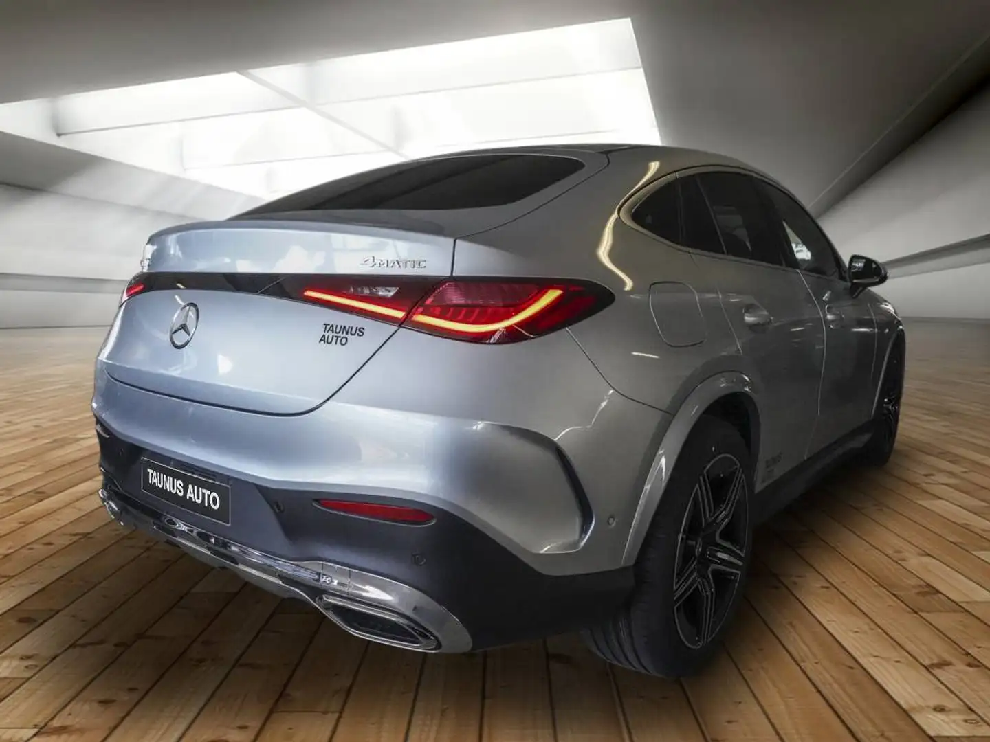 Mercedes-Benz GLC 200 COUPÈ-AMG-DISTRONIC-PANO-AHK-UVP 74.300,- Zilver - 2