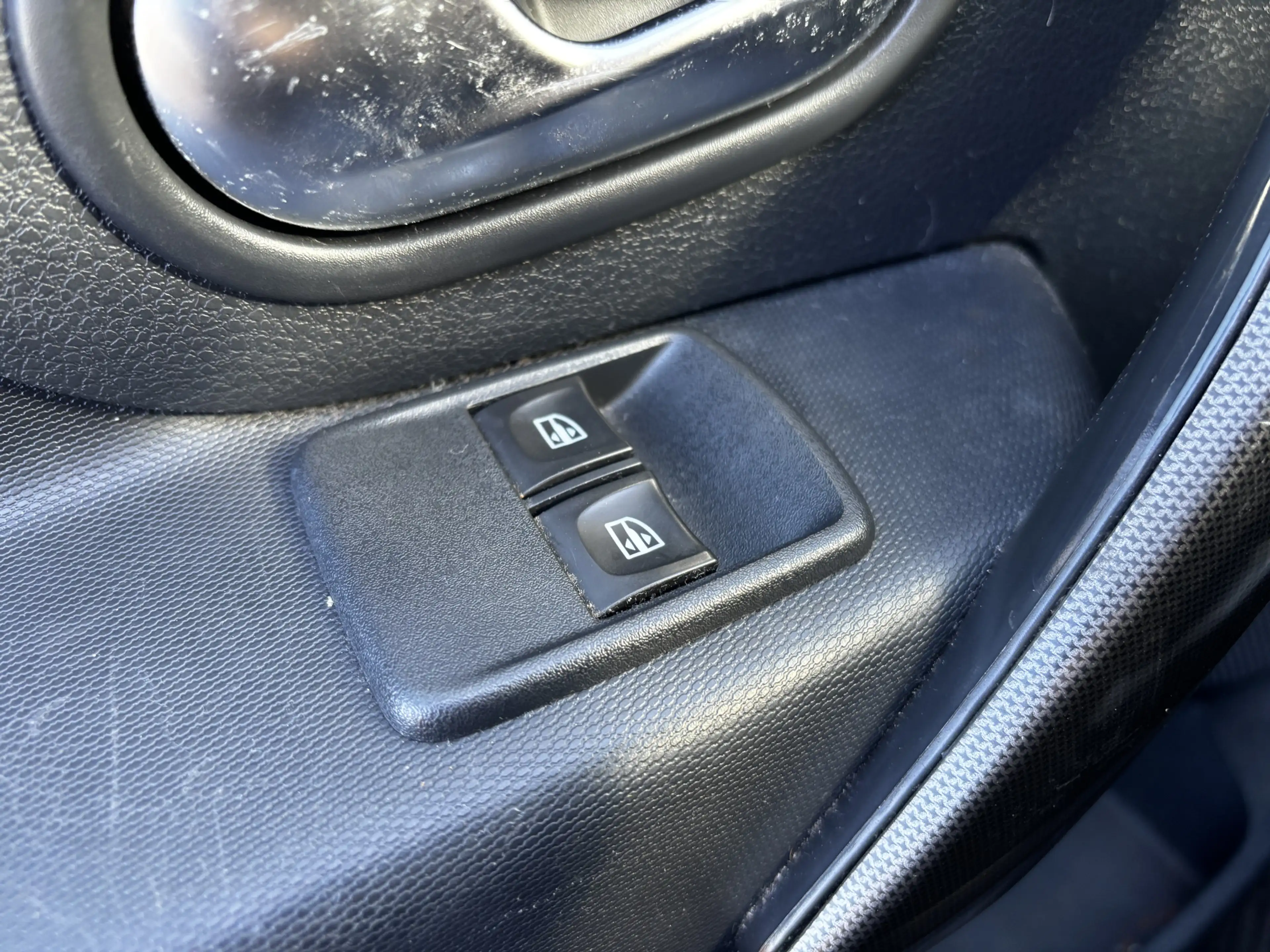 Dacia Sandero 0.9 TCe Laureate / Lmv / Trekhaak / Cruise / Navi — photo 15