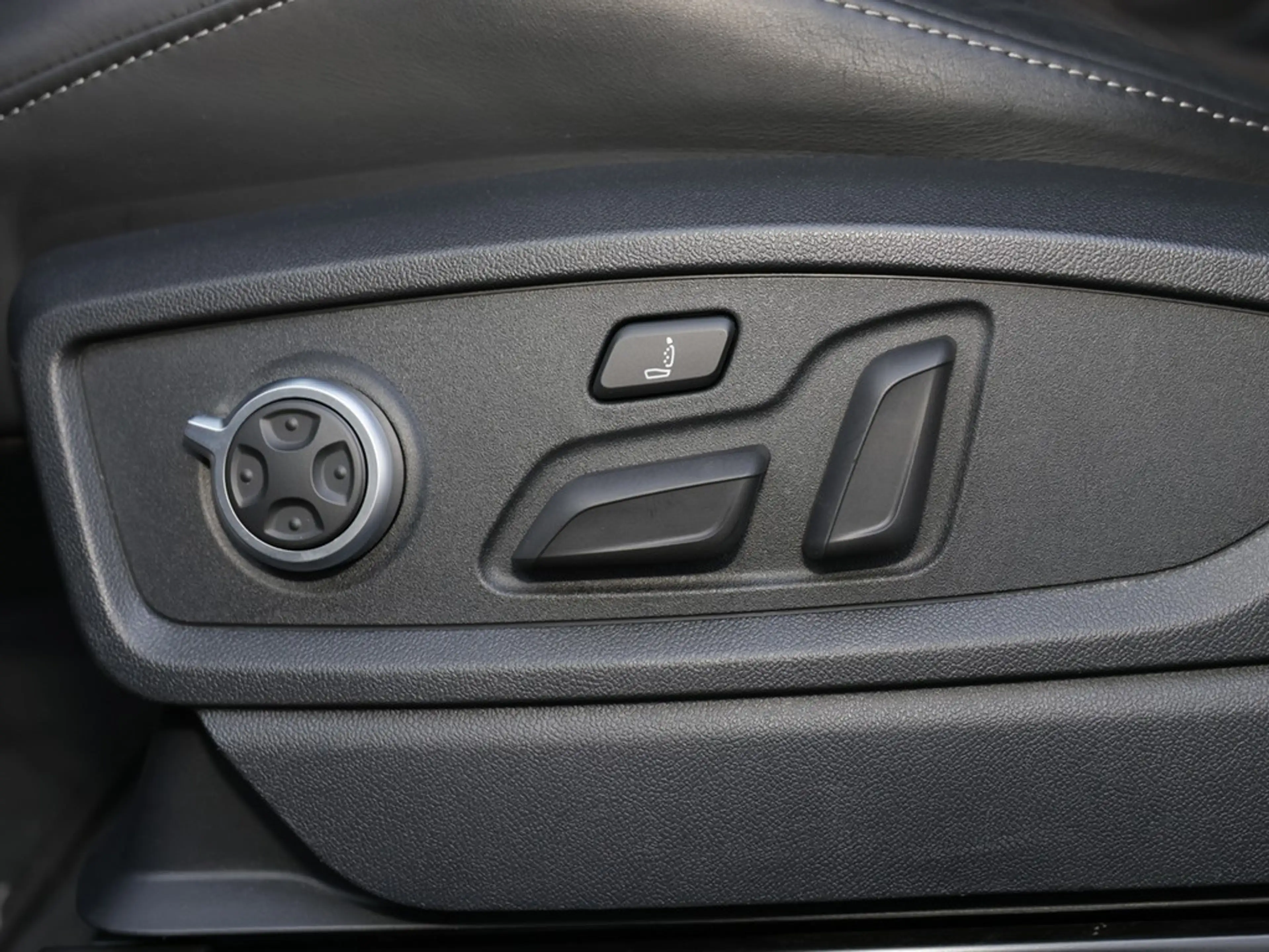 Audi SQ5 TDI quattro tiptronic — photo 9