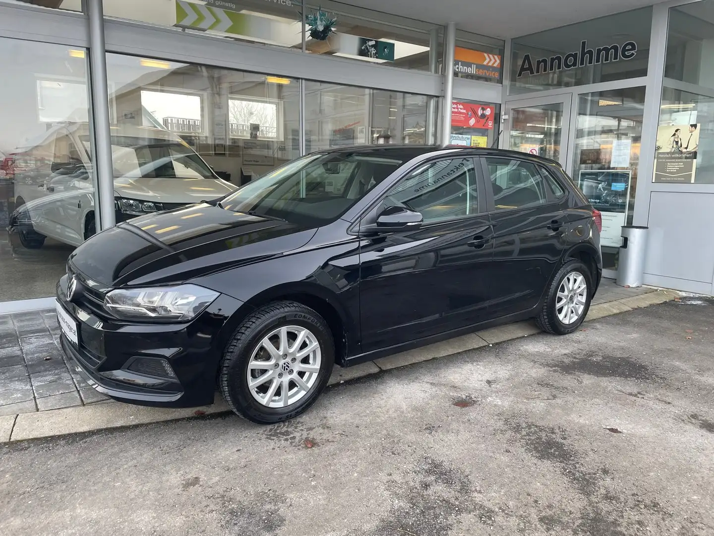 Volkswagen Polo Schwarz - 2