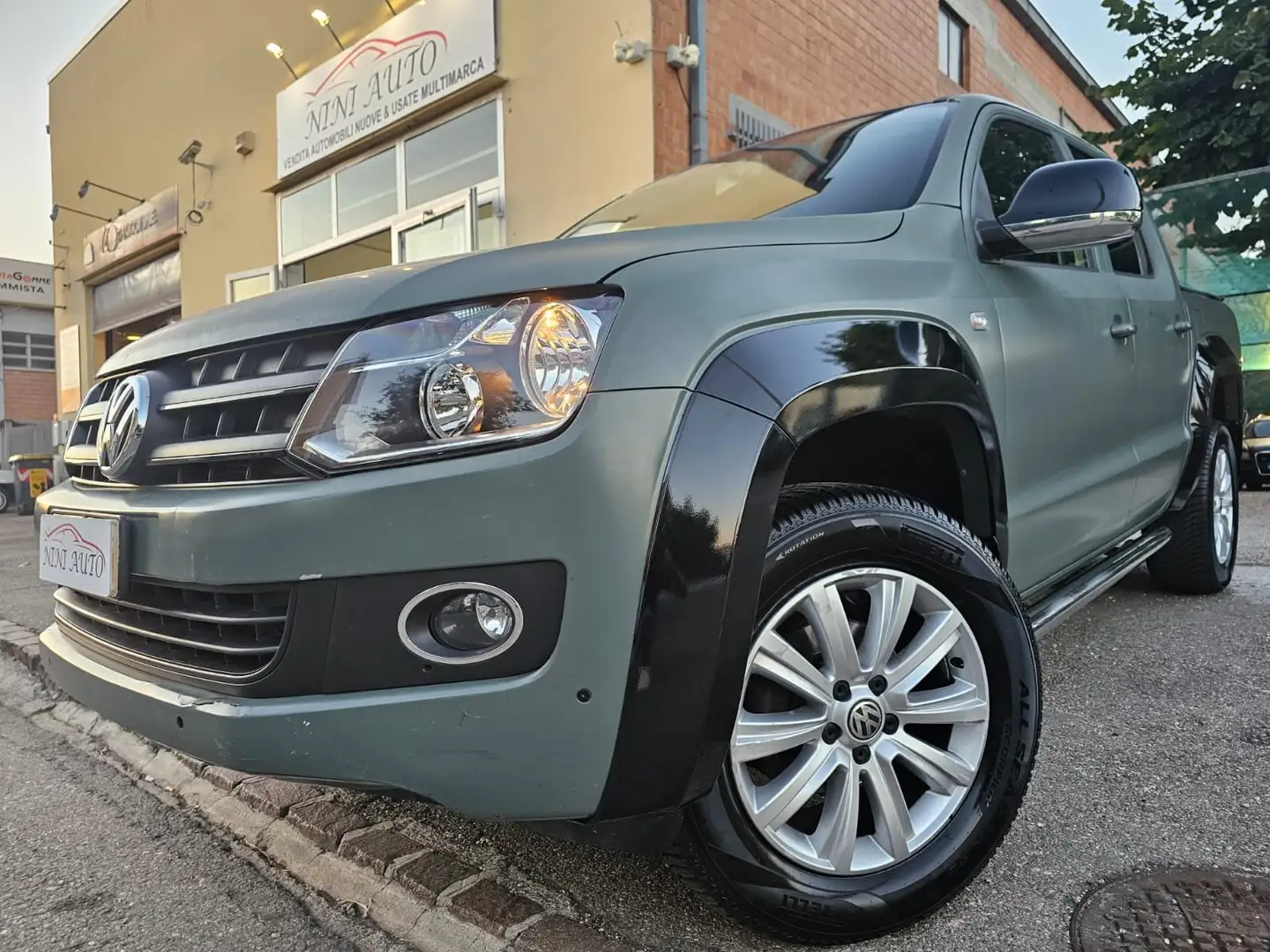 Volkswagen Amarok 2.0 bitdi Trendline 4Motion 180cv Automatica 4x4 Verde - 1