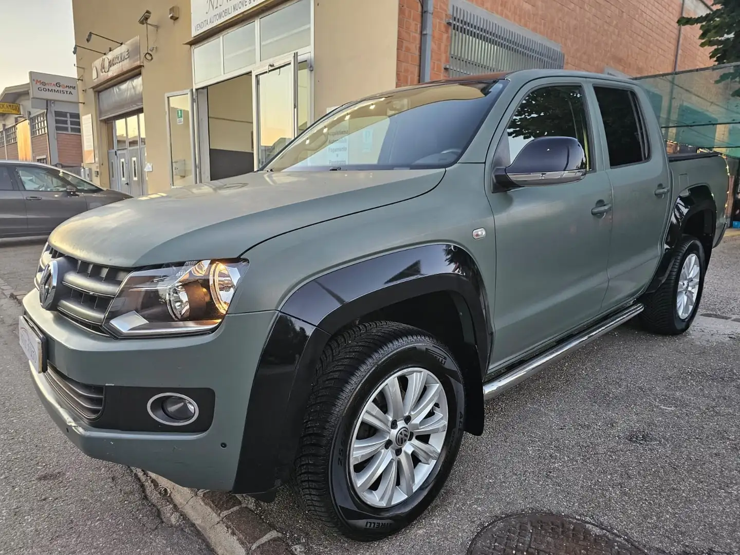 Volkswagen Amarok 2.0 bitdi Trendline 4Motion 180cv Automatica 4x4 Vert - 2