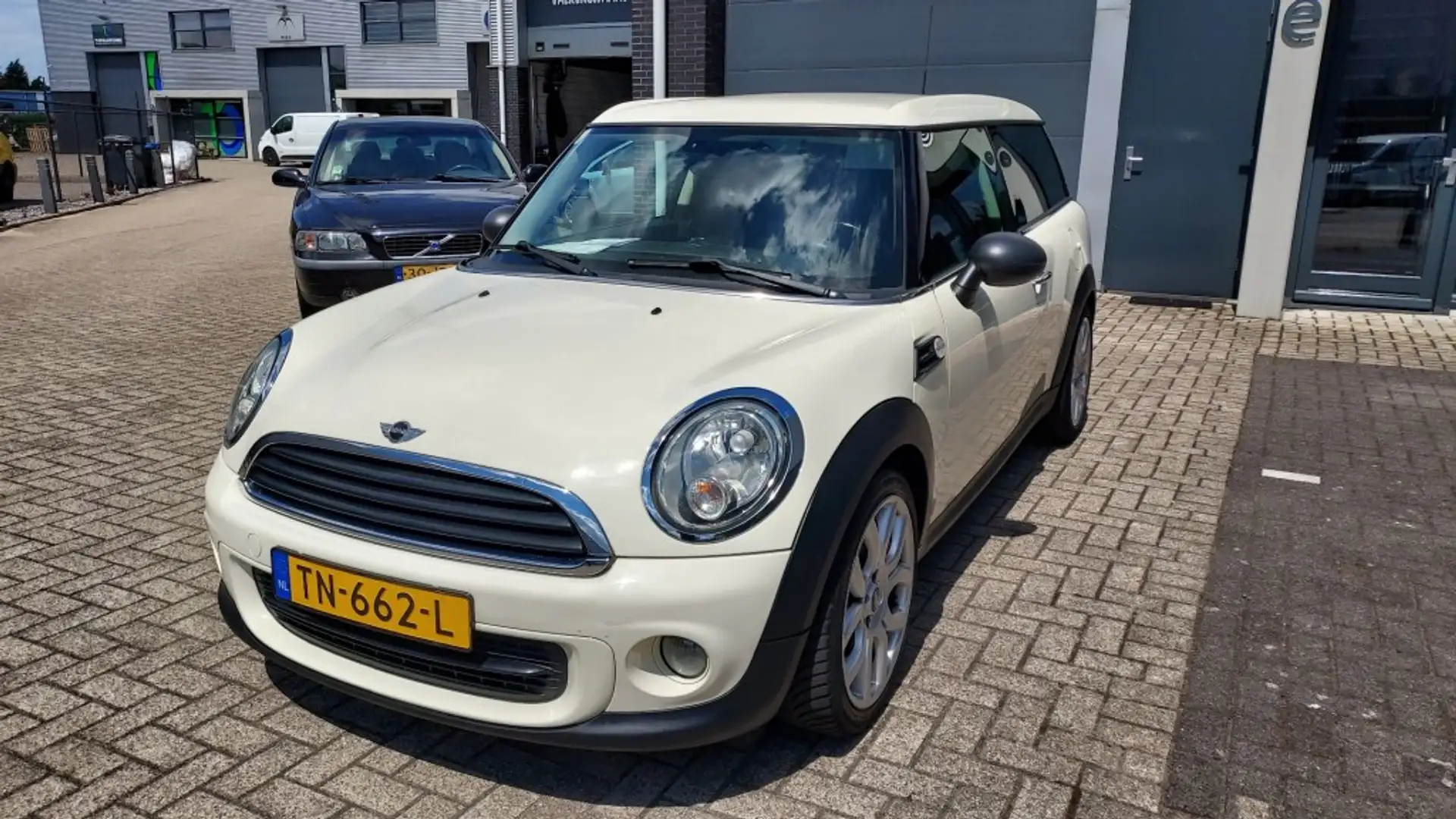 MINI 1.6i 16V met Nieuwe APK Wit - 2