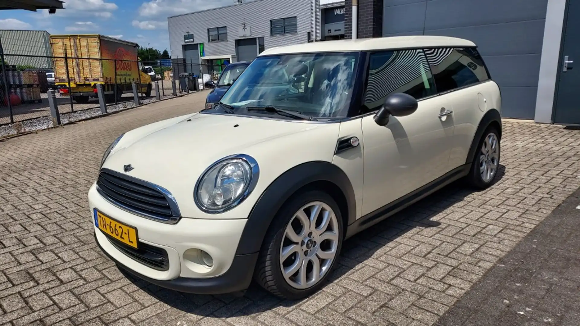 MINI 1.6i 16V met Nieuwe APK Wit - 1
