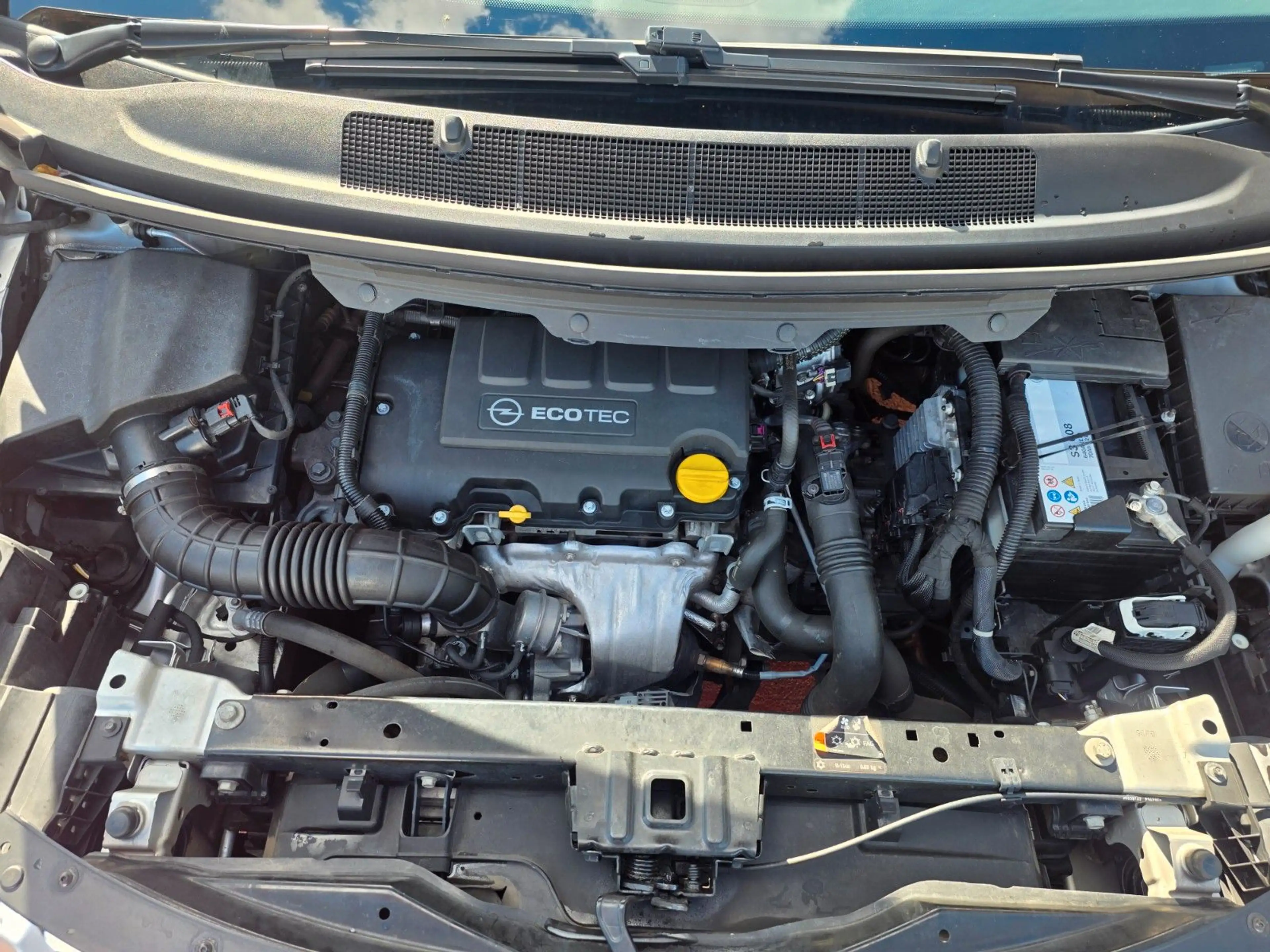 Opel Zafira C Tourer Drive — photo 13