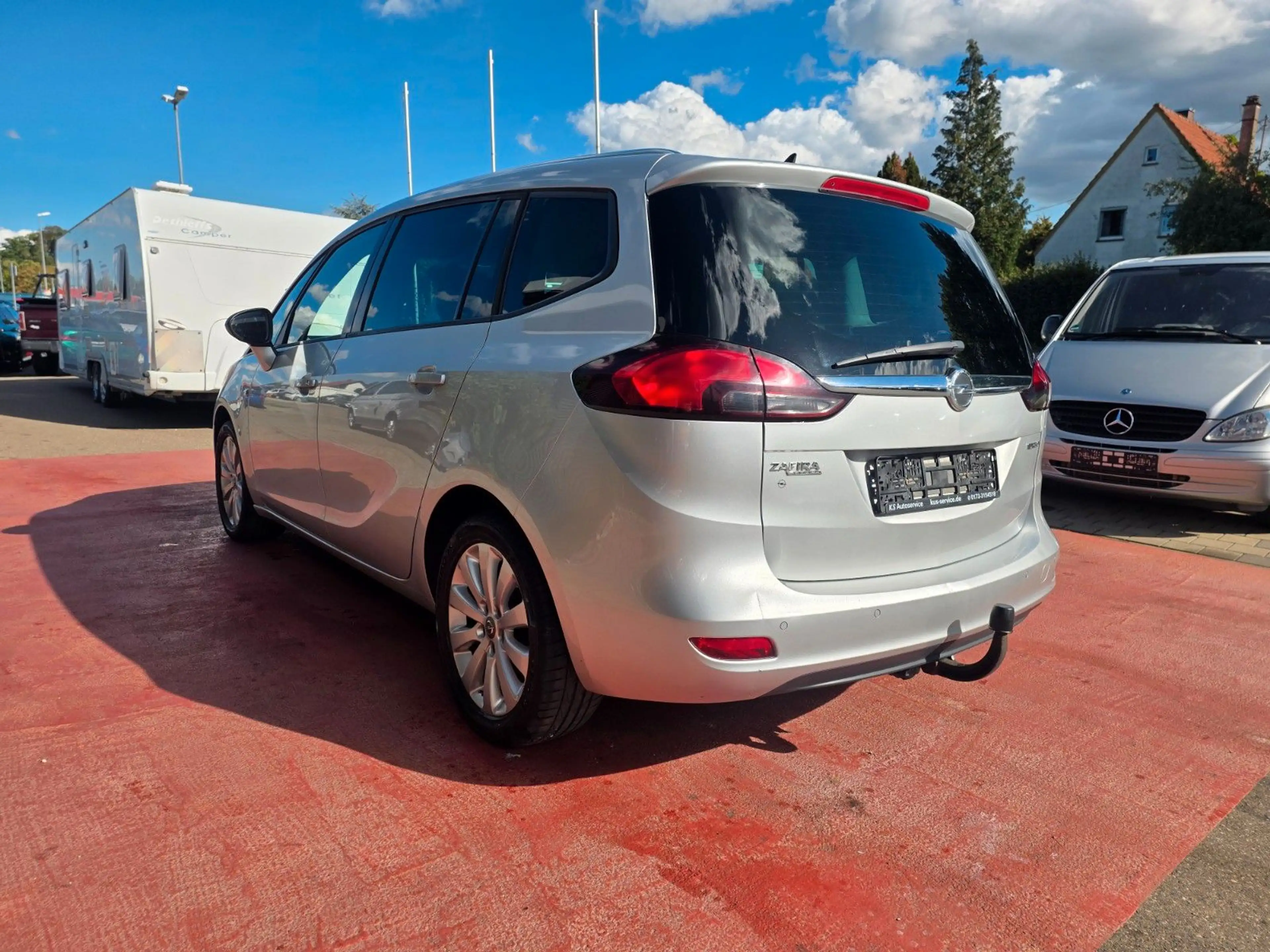 Opel Zafira C Tourer Drive — photo 4