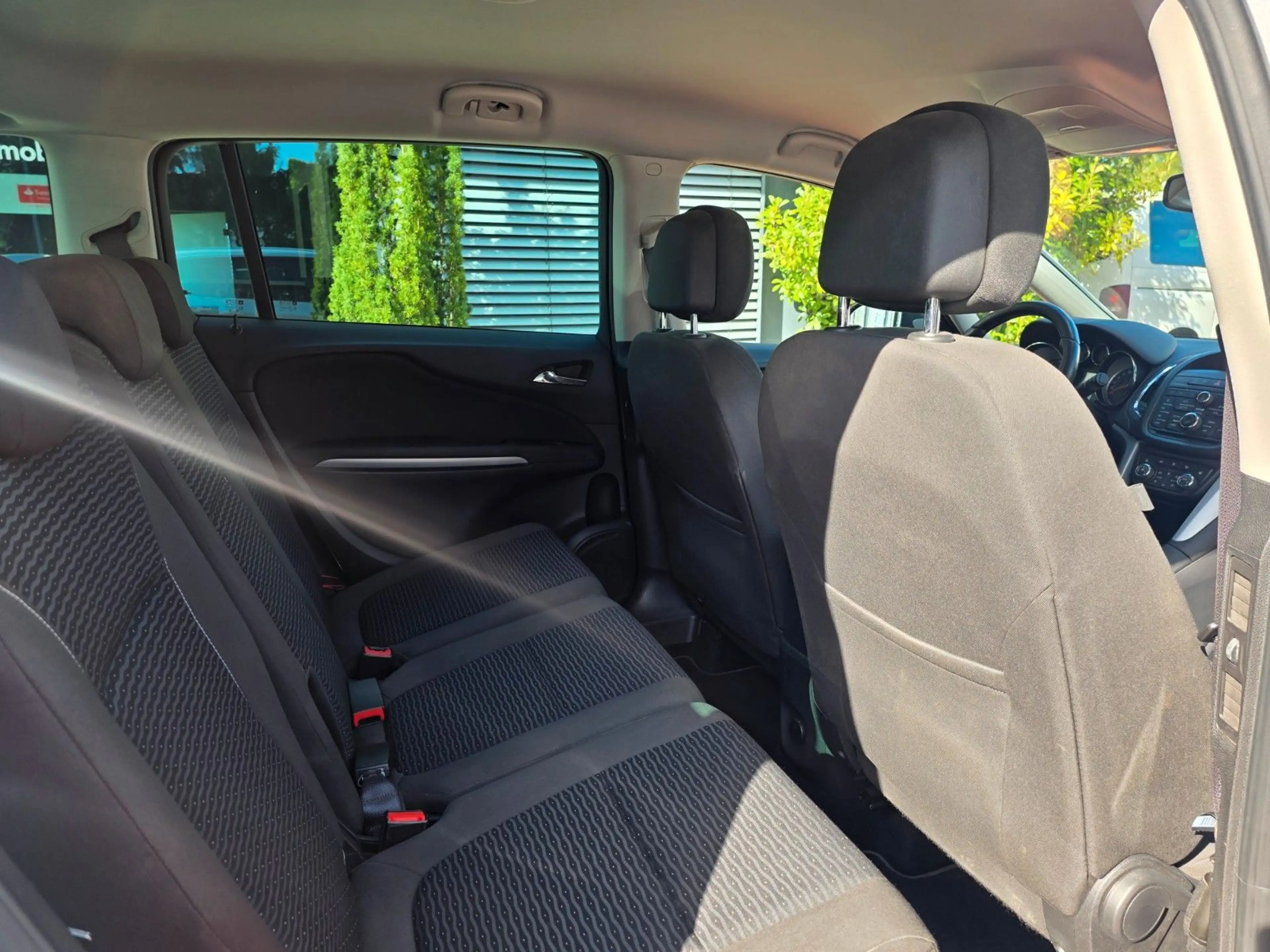 Opel Zafira C Tourer Drive — photo 12