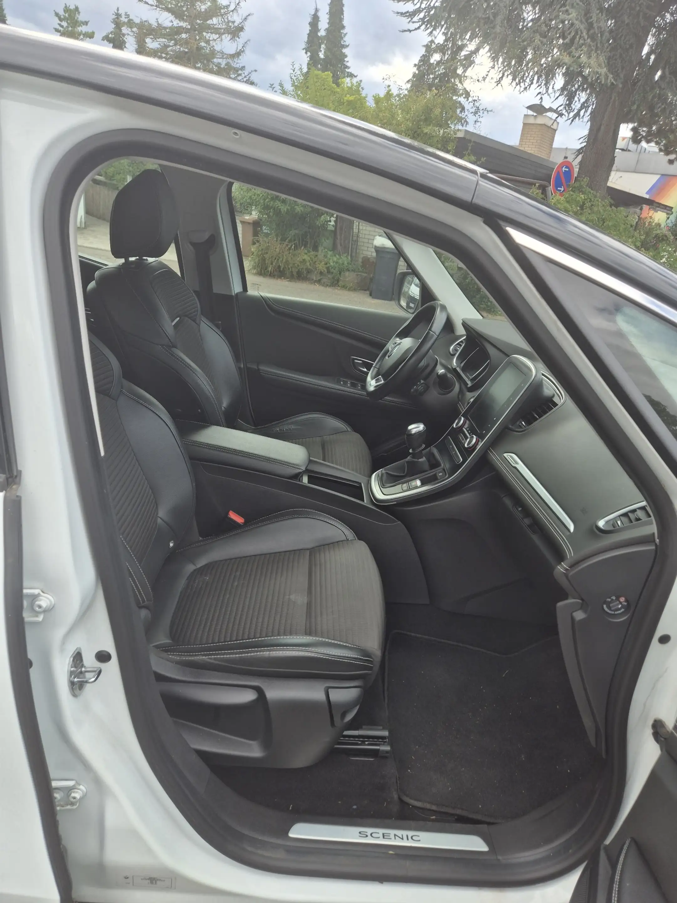Renault Scenic Intens — photo 12