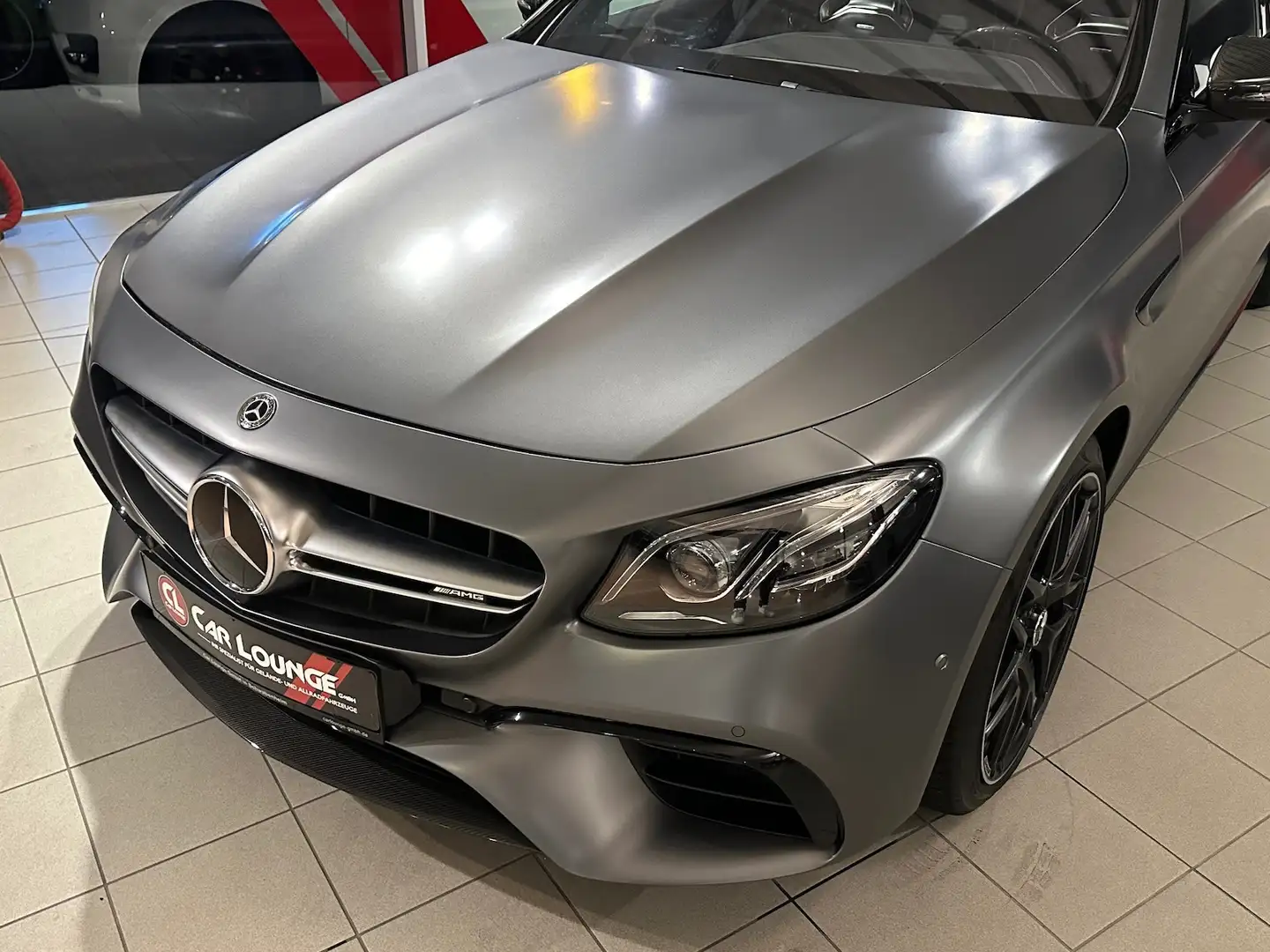 Mercedes-Benz E 63 AMG S 4M+ Keramik|Carbon|Distr|Pano|Perf.Aga|uvm. Gris - 2