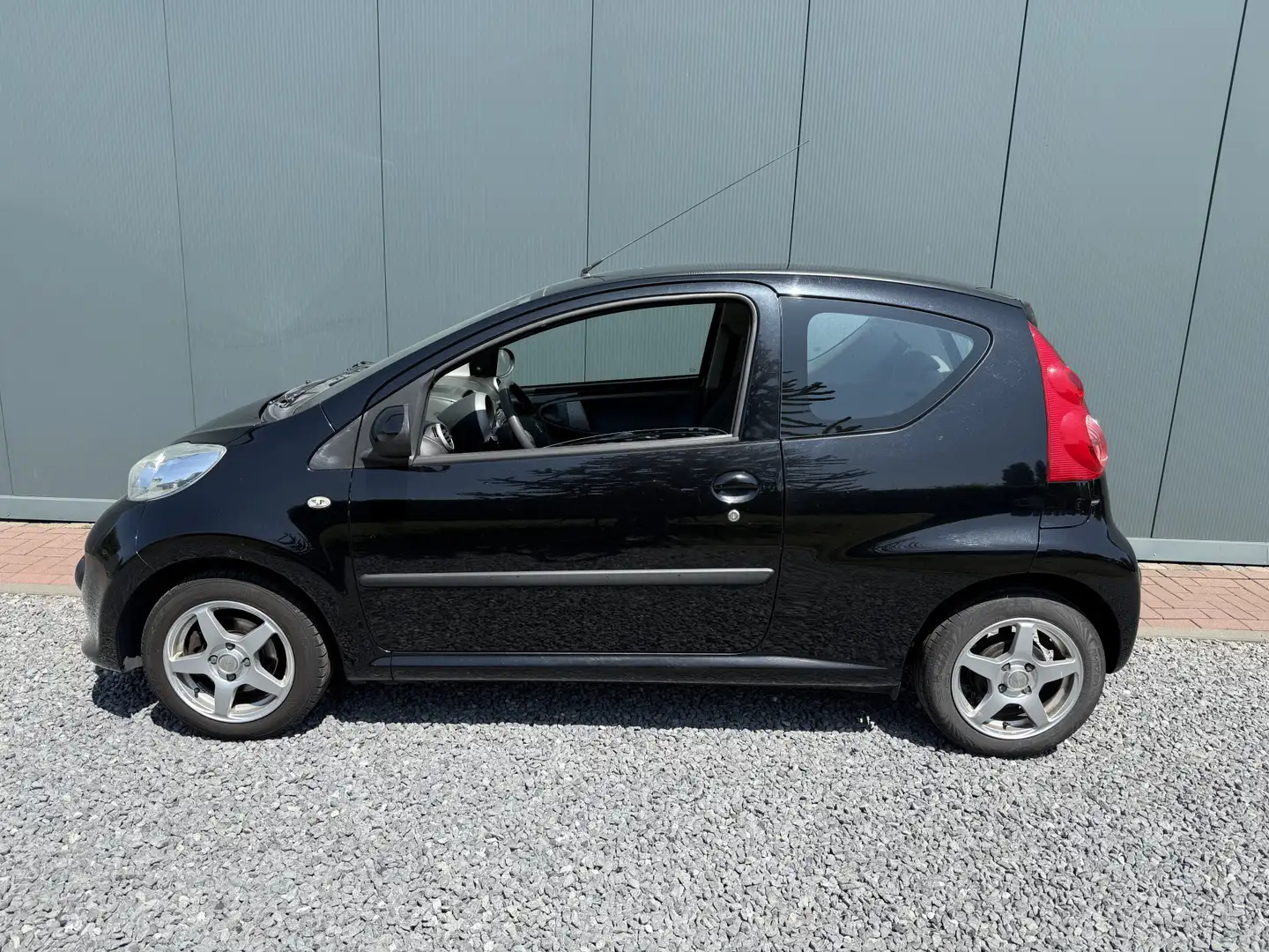 Peugeot 107 1.0-12V XS Airco 3-drs Zwart - 2