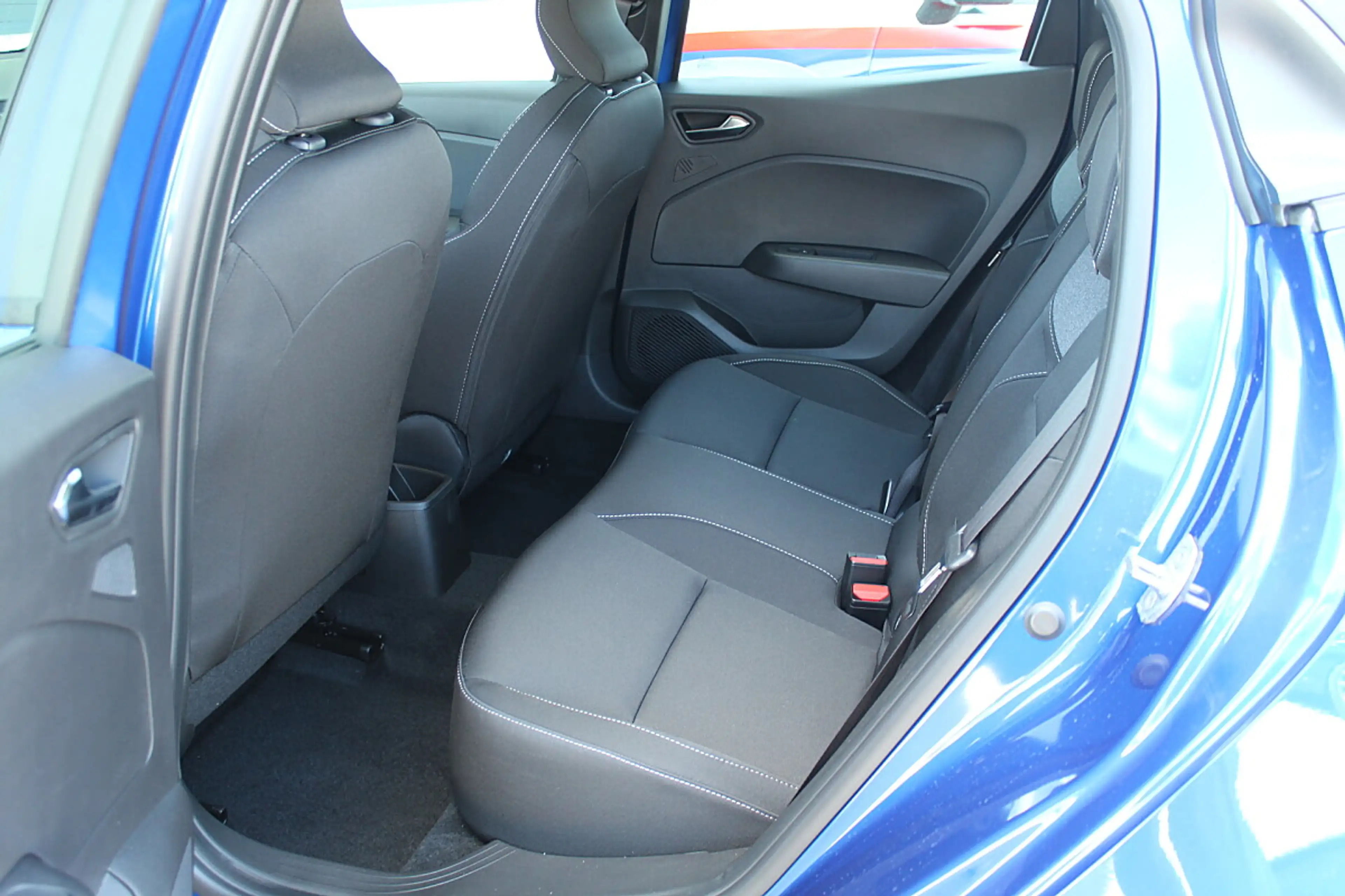 Mitsubishi Colt 1,0 MPI-T Invite — photo 11