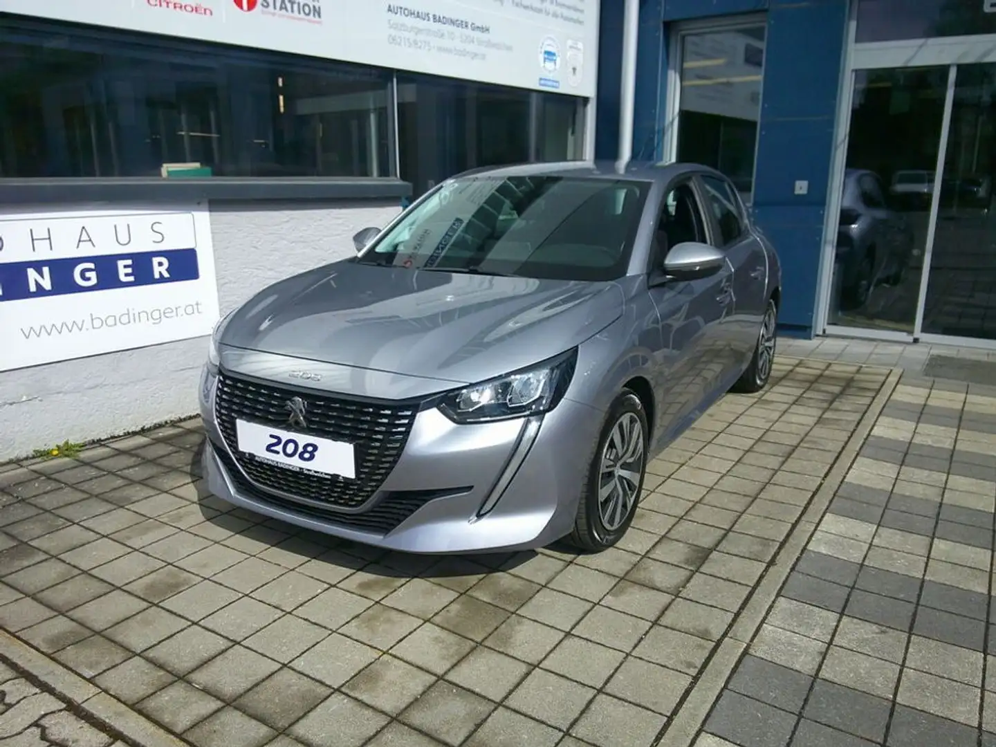 Peugeot 208 Active PT 75 Grau - 2