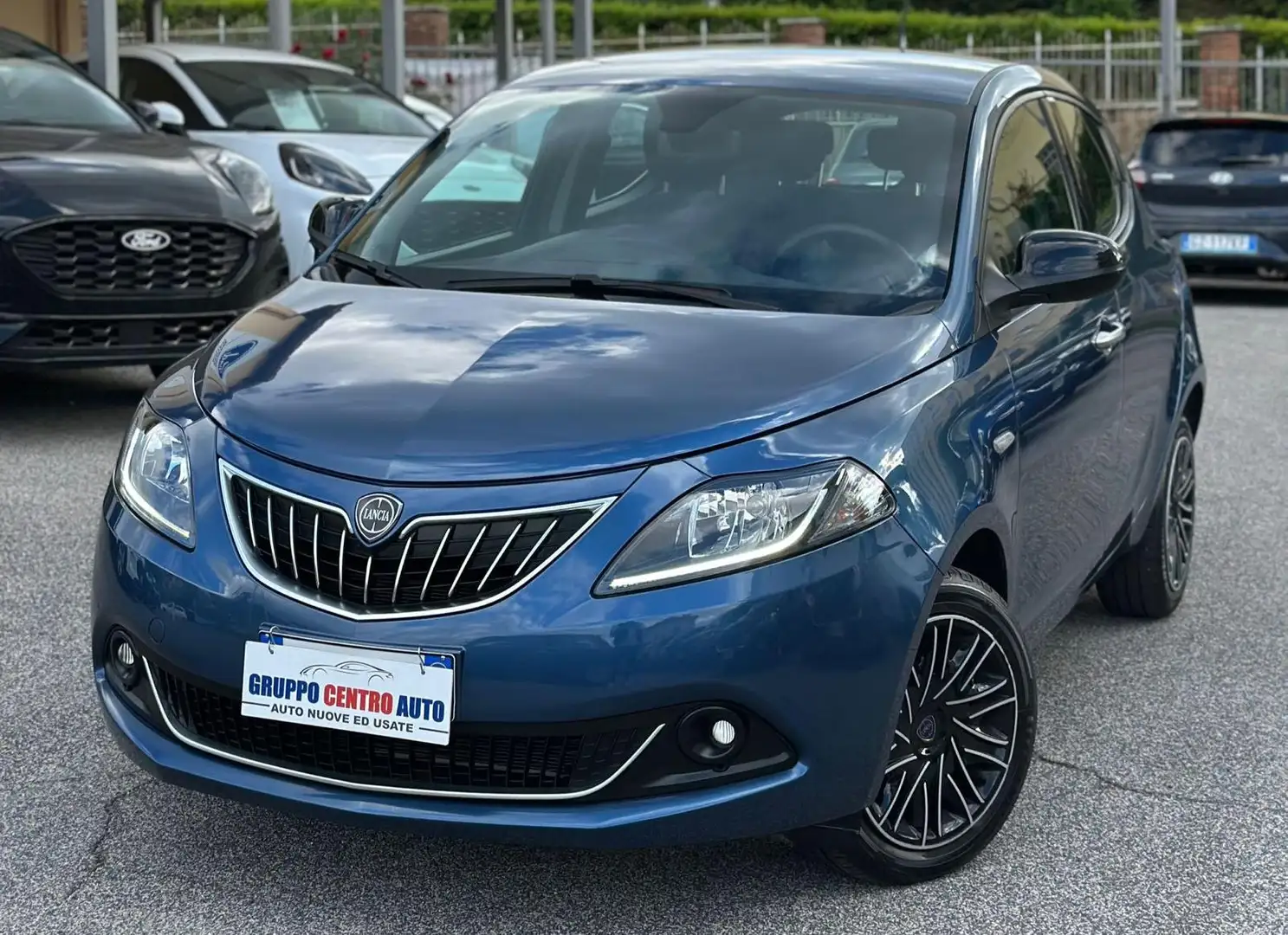 Lancia Ypsilon Ypsilon 1.0 firefly hybrid Gold Plus s Bleu - 1