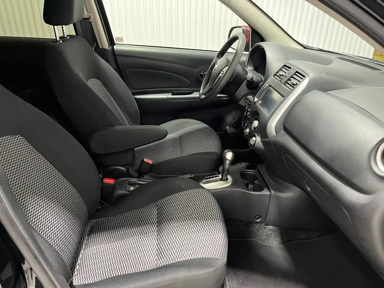 Nissan Micra снимка Nissan Micra