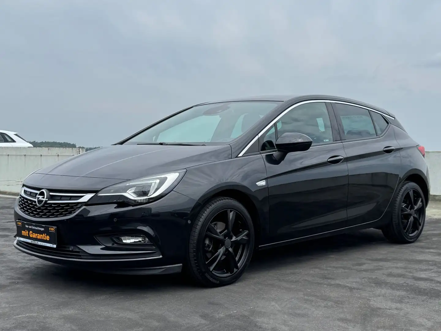 Opel Astra K Lim. 1.4 Turbo 92 KW Innovation LED Nav Schwarz - 1