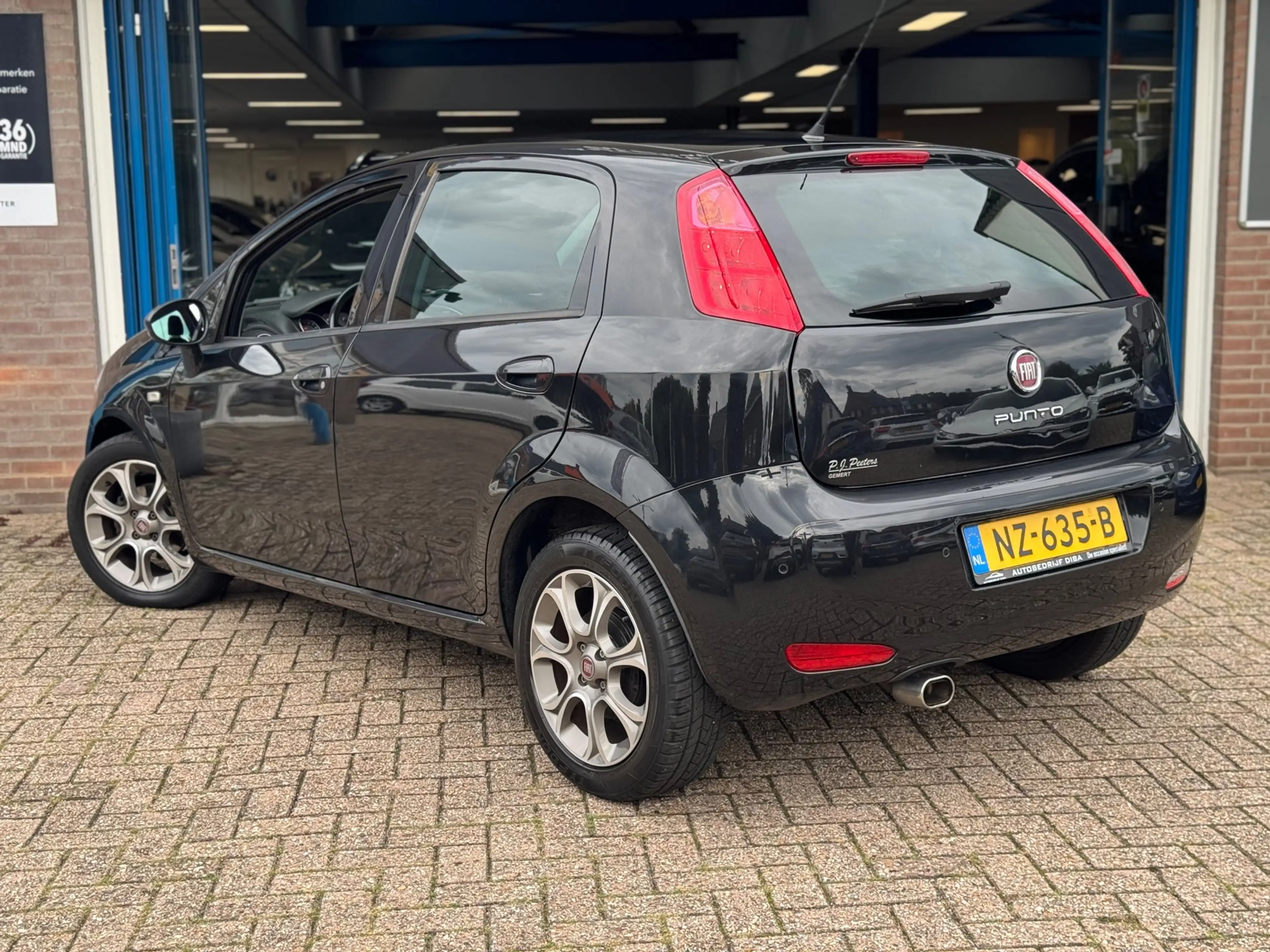Fiat Punto Evo 0.9 TwinAir Lounge 2017 ZWART AIRCO APK NAP! — photo 3