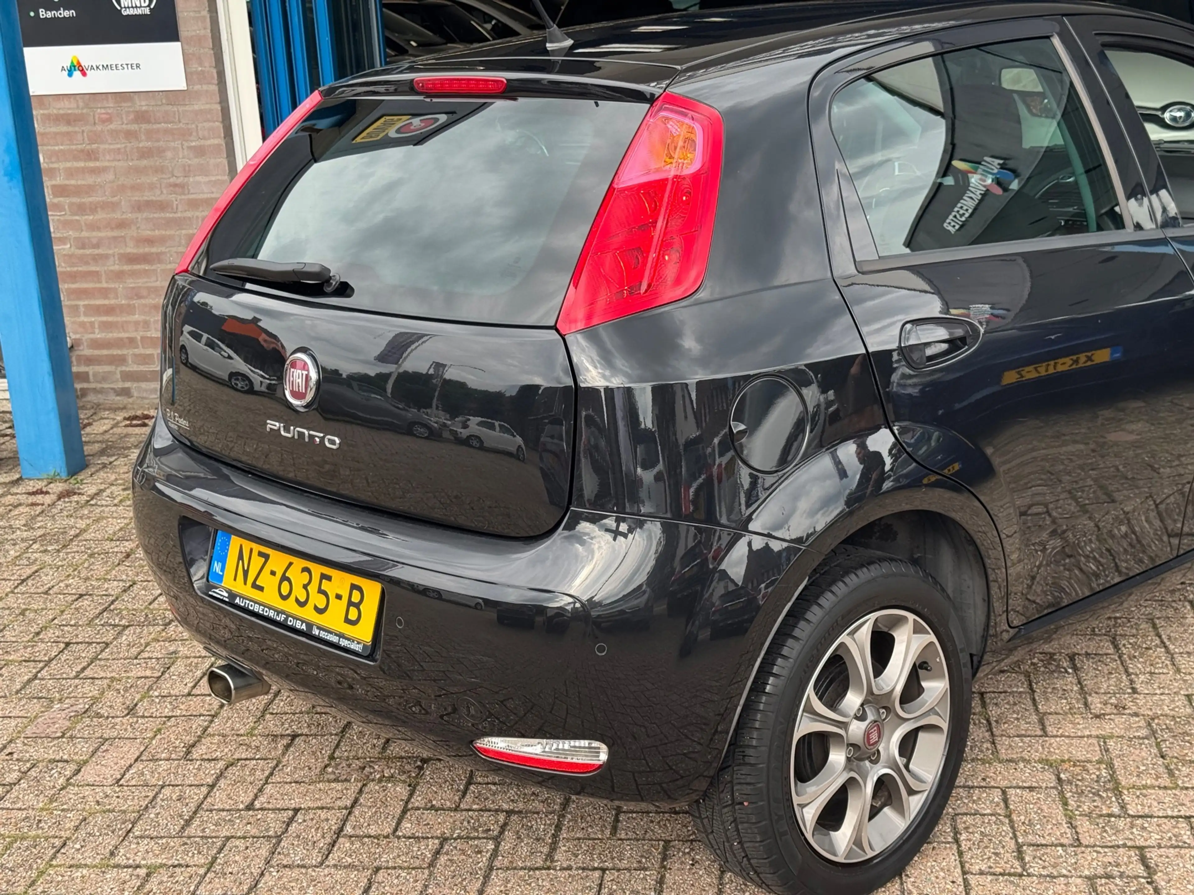 Fiat Punto Evo 0.9 TwinAir Lounge 2017 ZWART AIRCO APK NAP! — photo 6