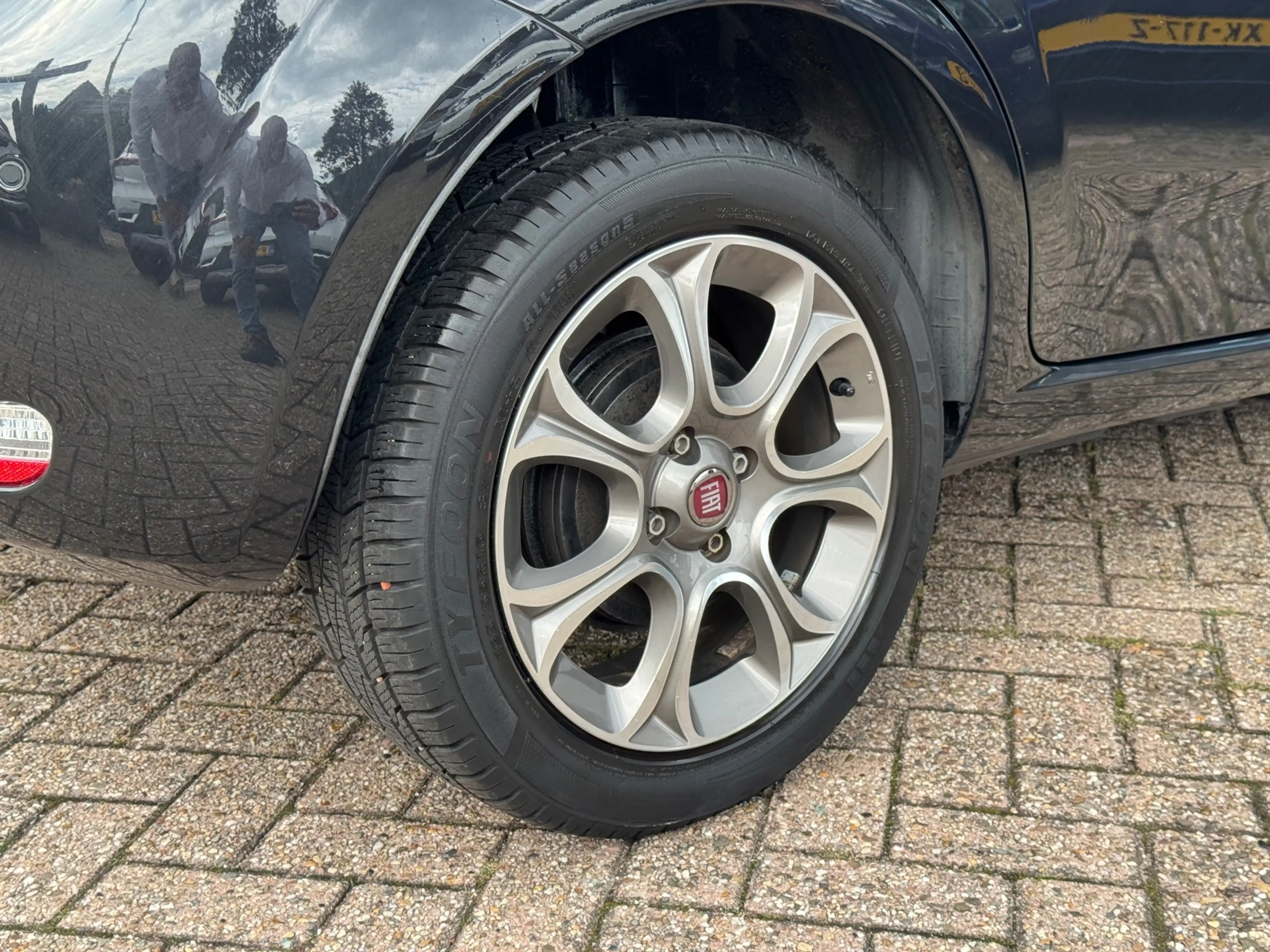 Fiat Punto Evo 0.9 TwinAir Lounge 2017 ZWART AIRCO APK NAP! — photo 10