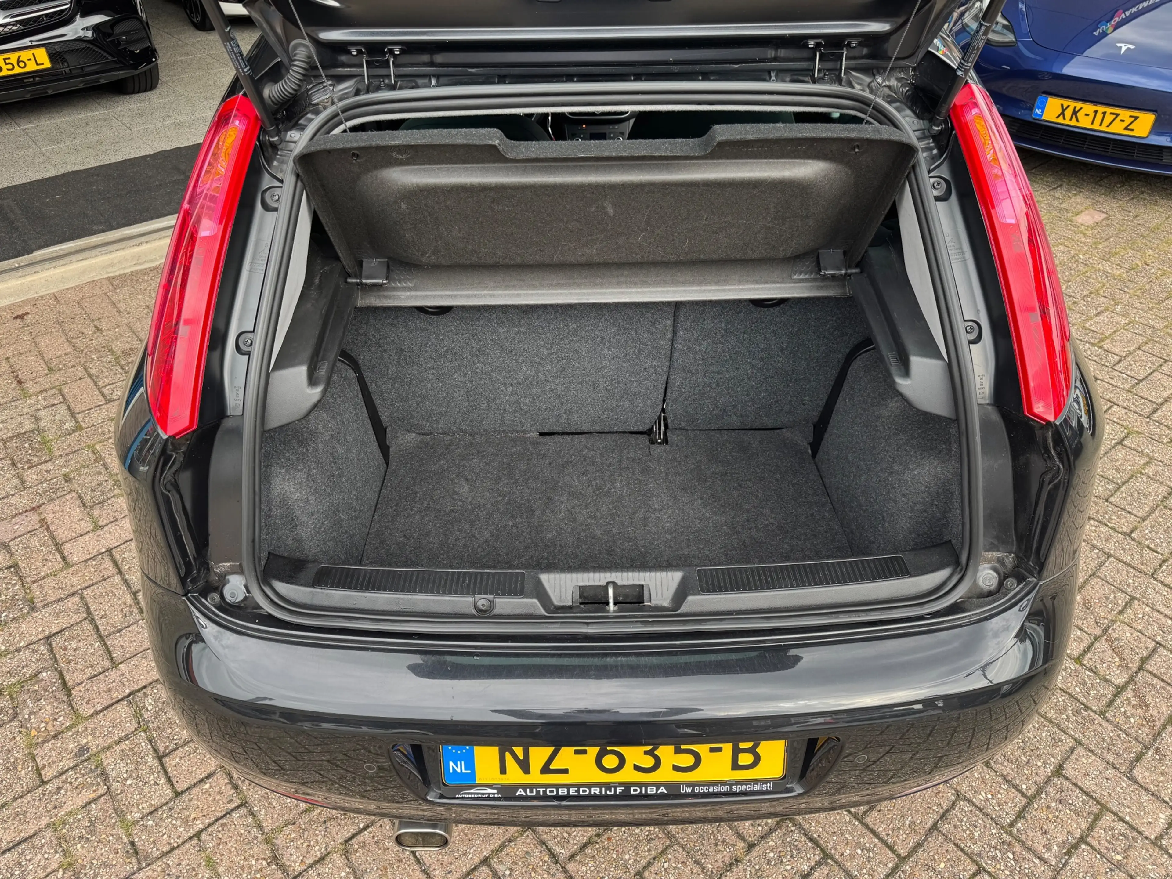 Fiat Punto Evo 0.9 TwinAir Lounge 2017 ZWART AIRCO APK NAP! — photo 11