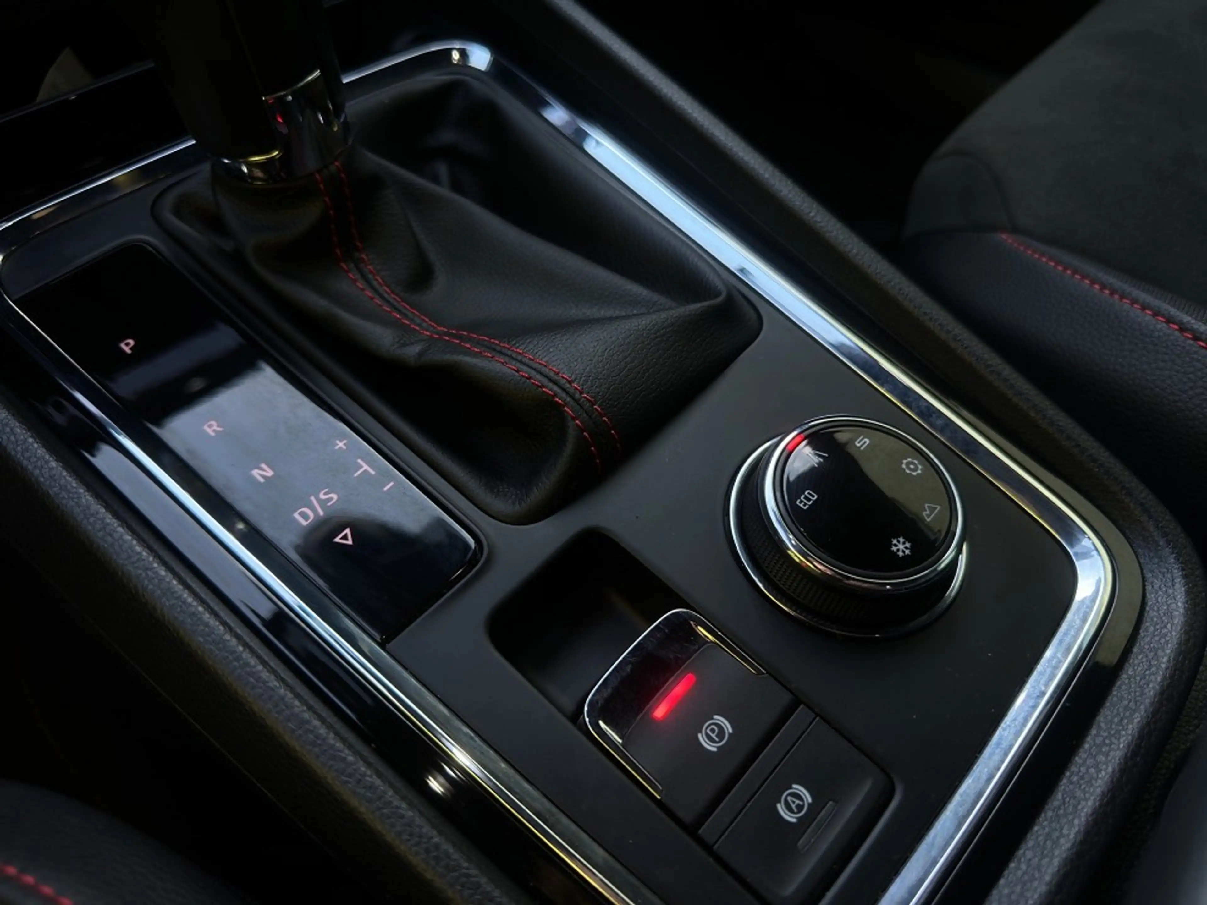 SEAT Ateca FR 4Drive +ACC+NAVI+KAMERA+ — photo 15