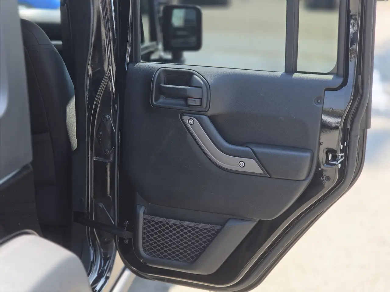 Jeep Wrangler photo Jeep Wrangler