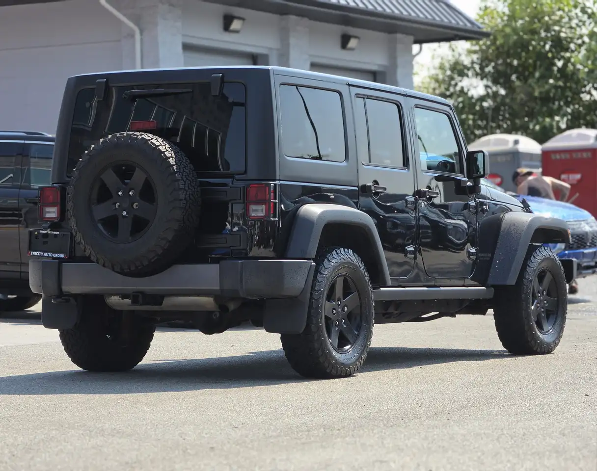 Jeep Wrangler photo Jeep Wrangler