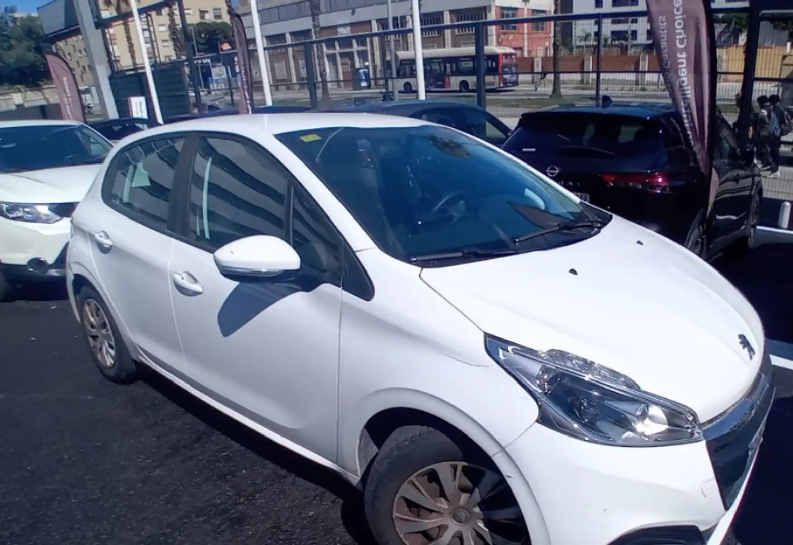 Peugeot 208 1.5BlueHDi S&S Signature 100 Blanc - 2