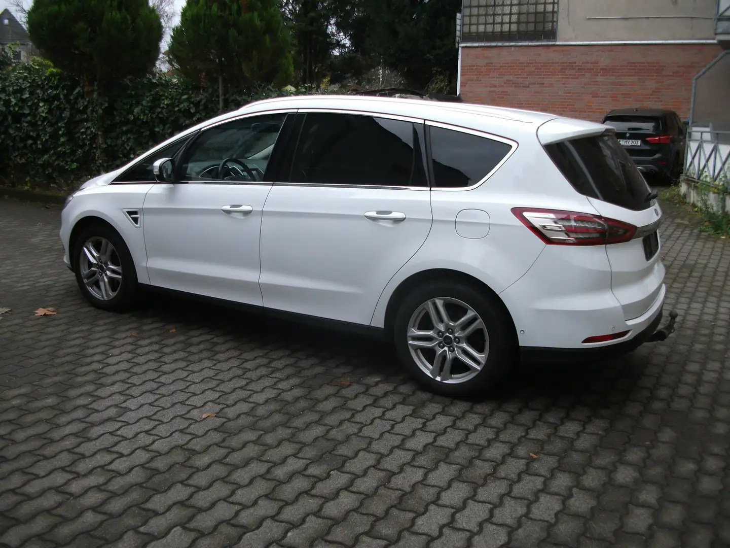 Ford S-Max 1.5 Eco Boost Start-Stopp Titanium,1.Hand Blanc - 1