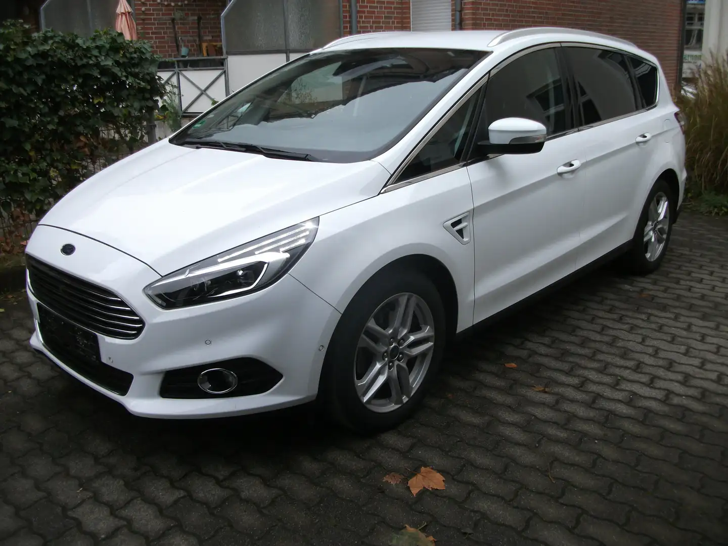 Ford S-Max 1.5 Eco Boost Start-Stopp Titanium,1.Hand Blanc - 2
