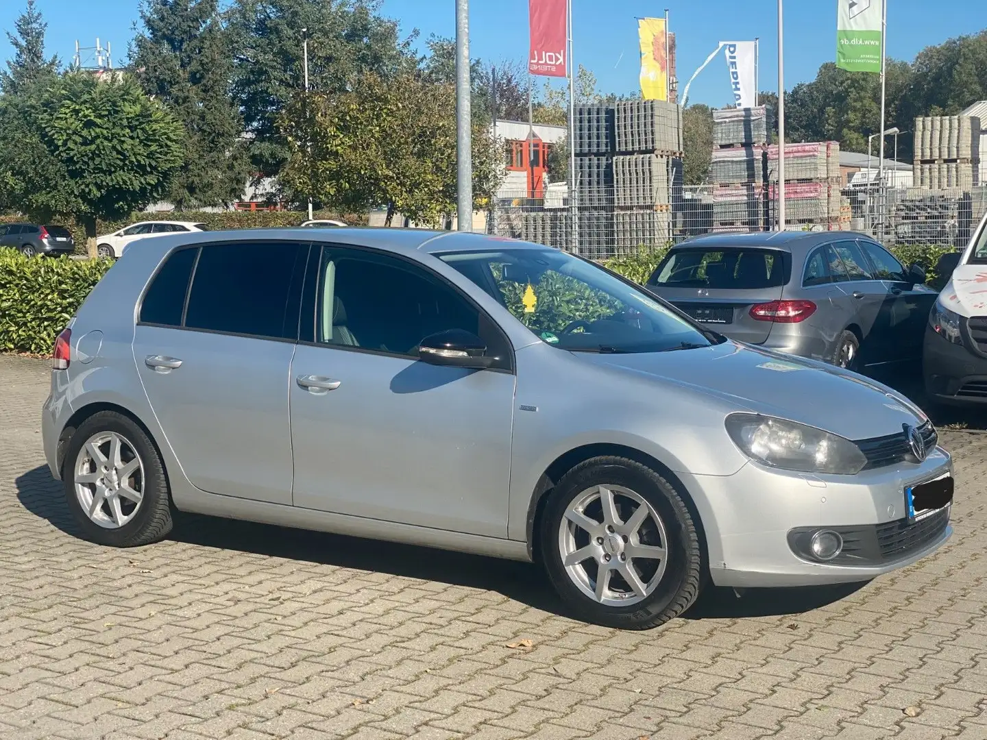 Volkswagen Golf VI Match Gasanlage* Klima* PDC* TÜV 10.24* Argent - 1