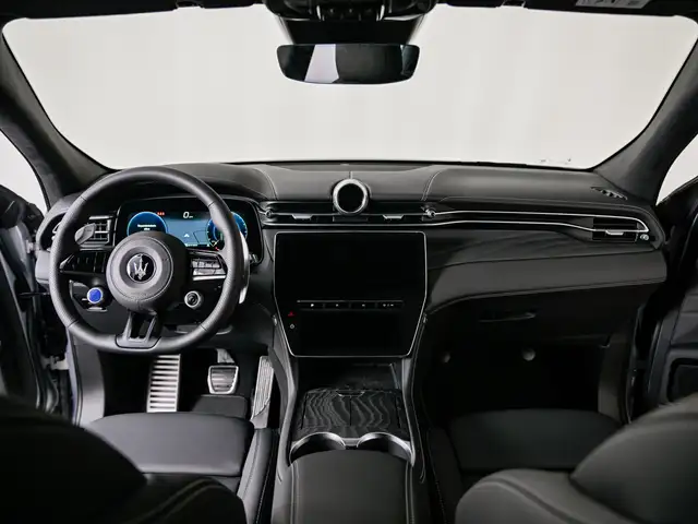 Maserati Grecale view 9