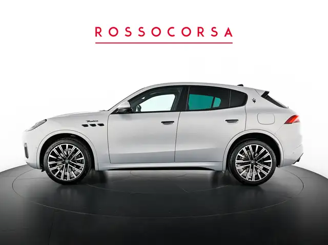 Maserati Grecale view 3