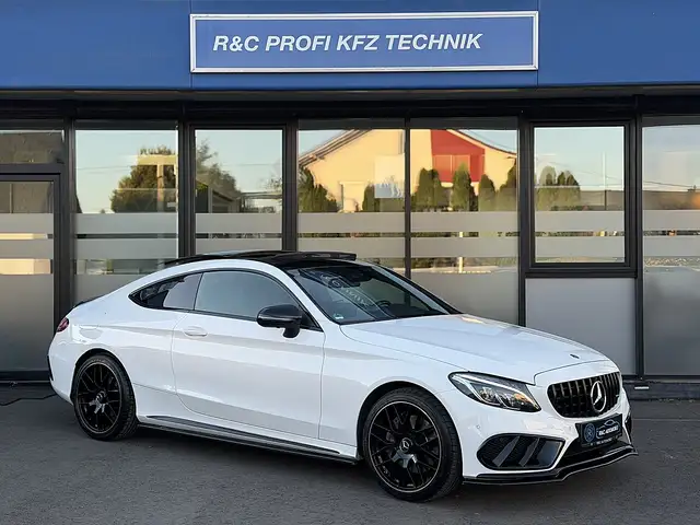Mercedes-Benz C 400 Coupe 4Matic Aut. AMG LINE/C63 LOOK/PANO/HEAD U...