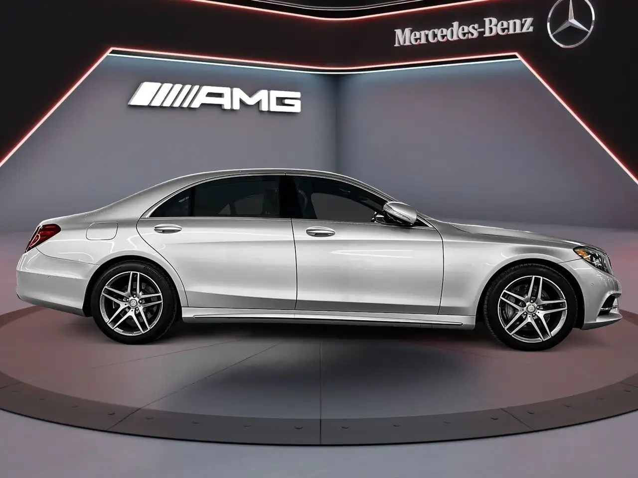 Mercedes-Benz S-Class снимка Mercedes-Benz S-Class