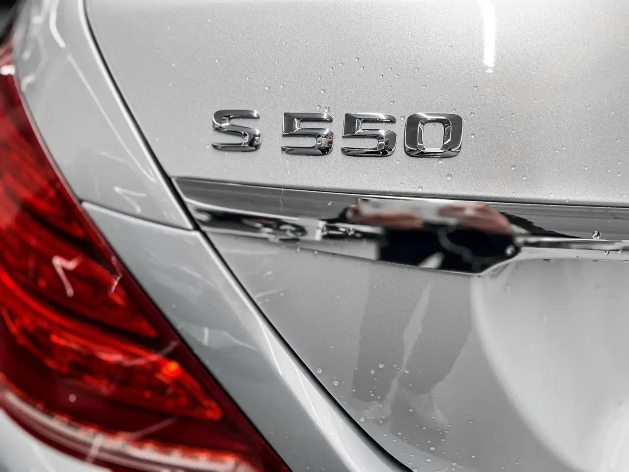 Mercedes-Benz S-Class снимка Mercedes-Benz S-Class