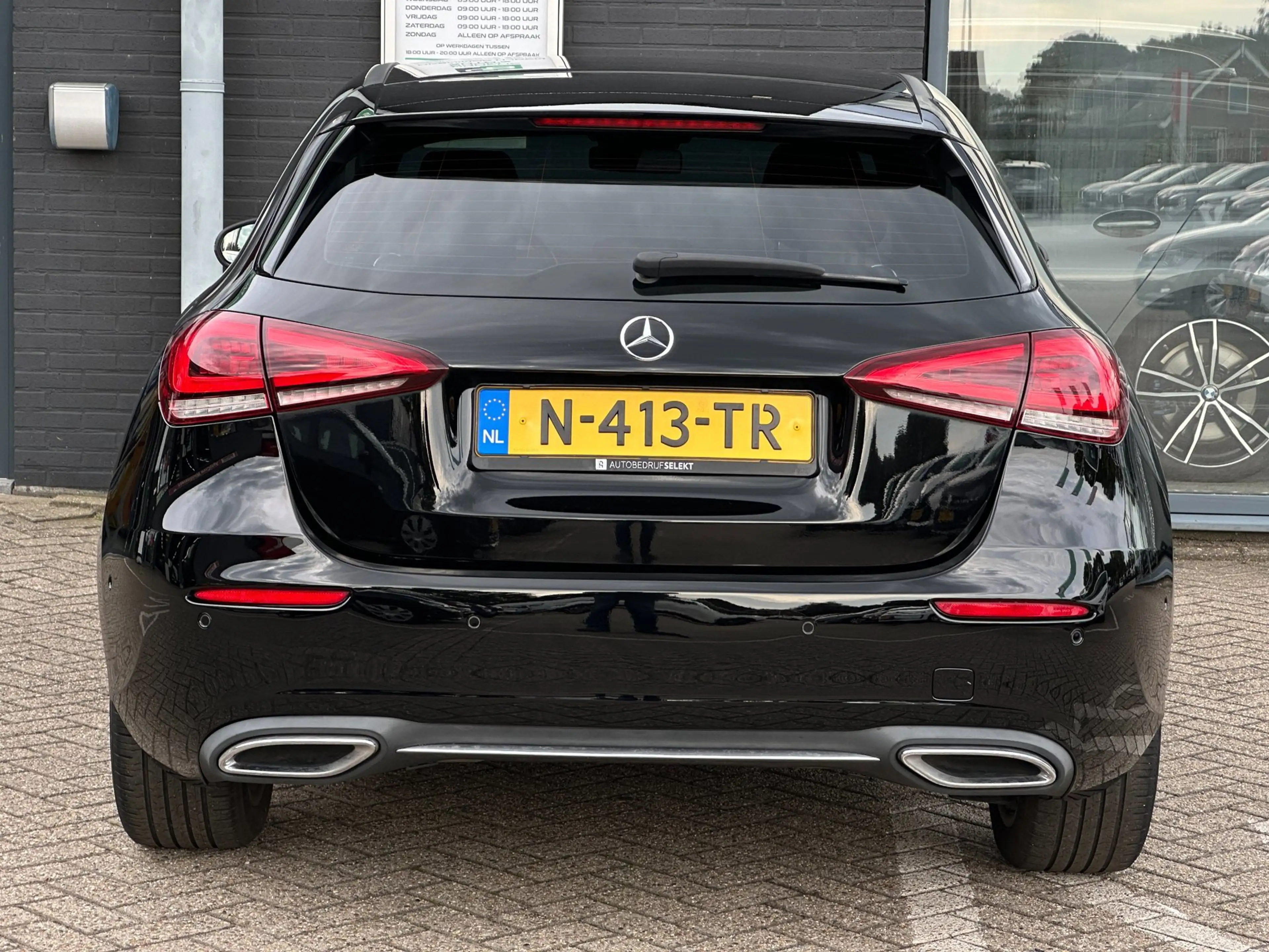 Mercedes-Benz A 200 Business Solution AMG Upgrade/CAMERA/CARPLAY/NAVI/ — photo 9