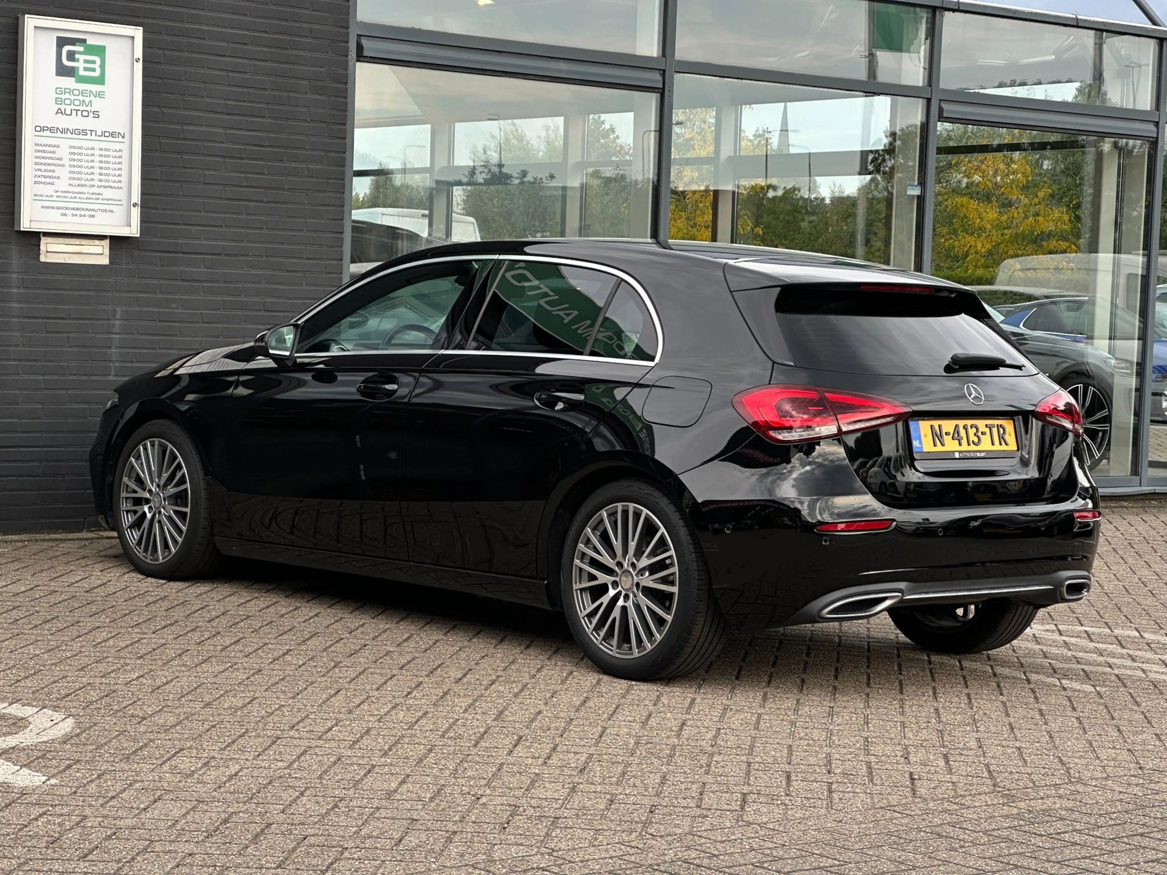 Mercedes-Benz A 200 Business Solution AMG Upgrade/CAMERA/CARPLAY/NAVI/ — photo 3