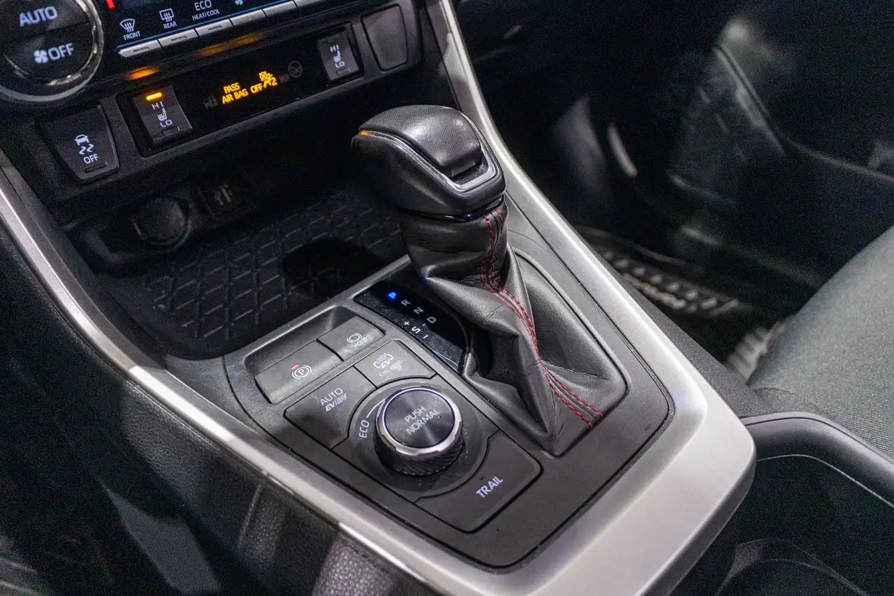 Toyota RAV 4 Prime снимка Toyota RAV 4 Prime
