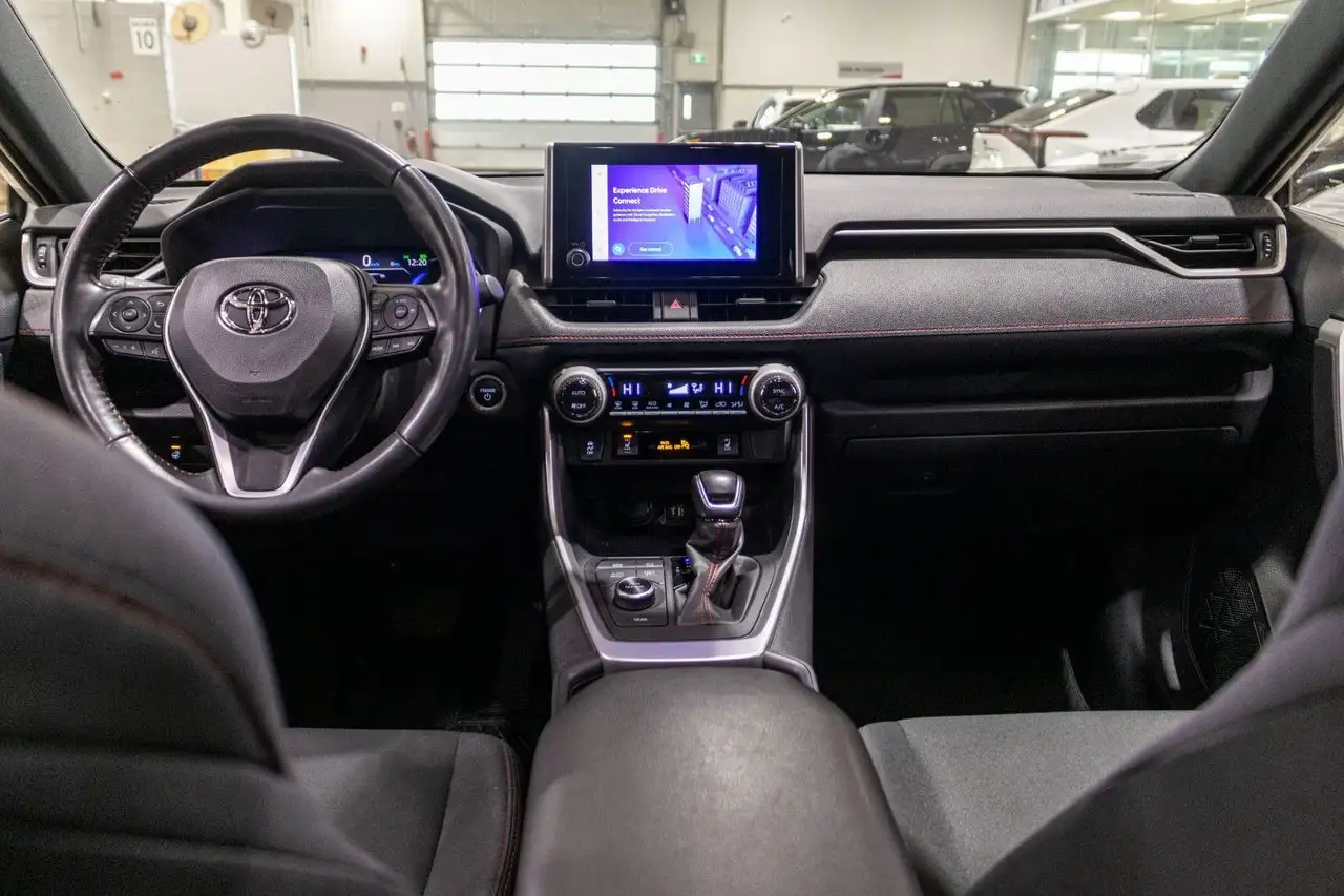 Toyota RAV 4 Prime снимка Toyota RAV 4 Prime