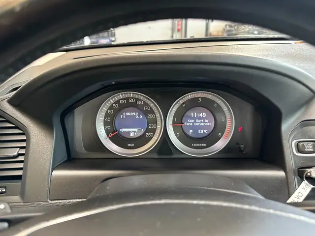 Volvo XC60 view 14