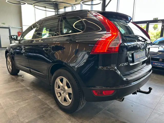 Volvo XC60 view 25