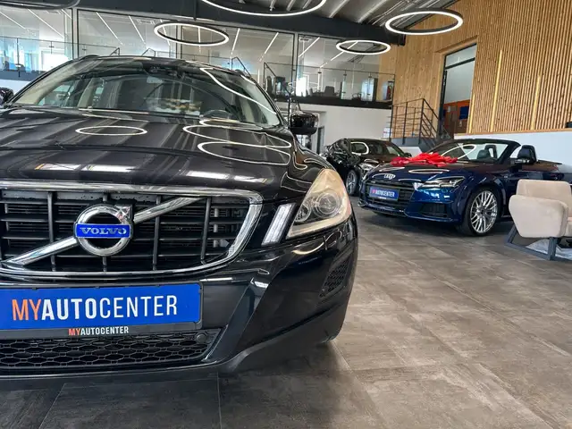 Volvo XC60 view 21